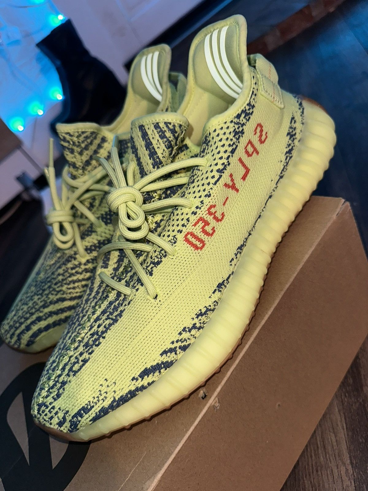 Adidas Adidas Yeezy Boost 350 V2 ‘Semi Frozen Yellow’ Size US 10.5 / EU 43-44 - 4 Thumbnail