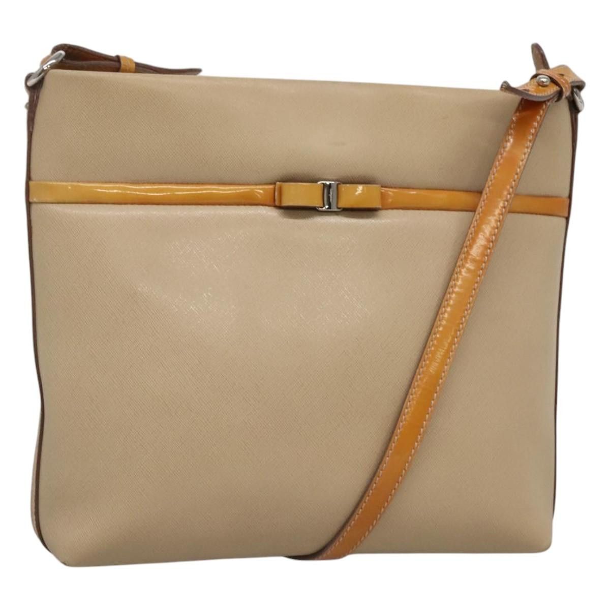 Salvatore Ferragamo Shoulder Bag Leather Beige Silver Auth 118188 in Beige/Silver, Women's