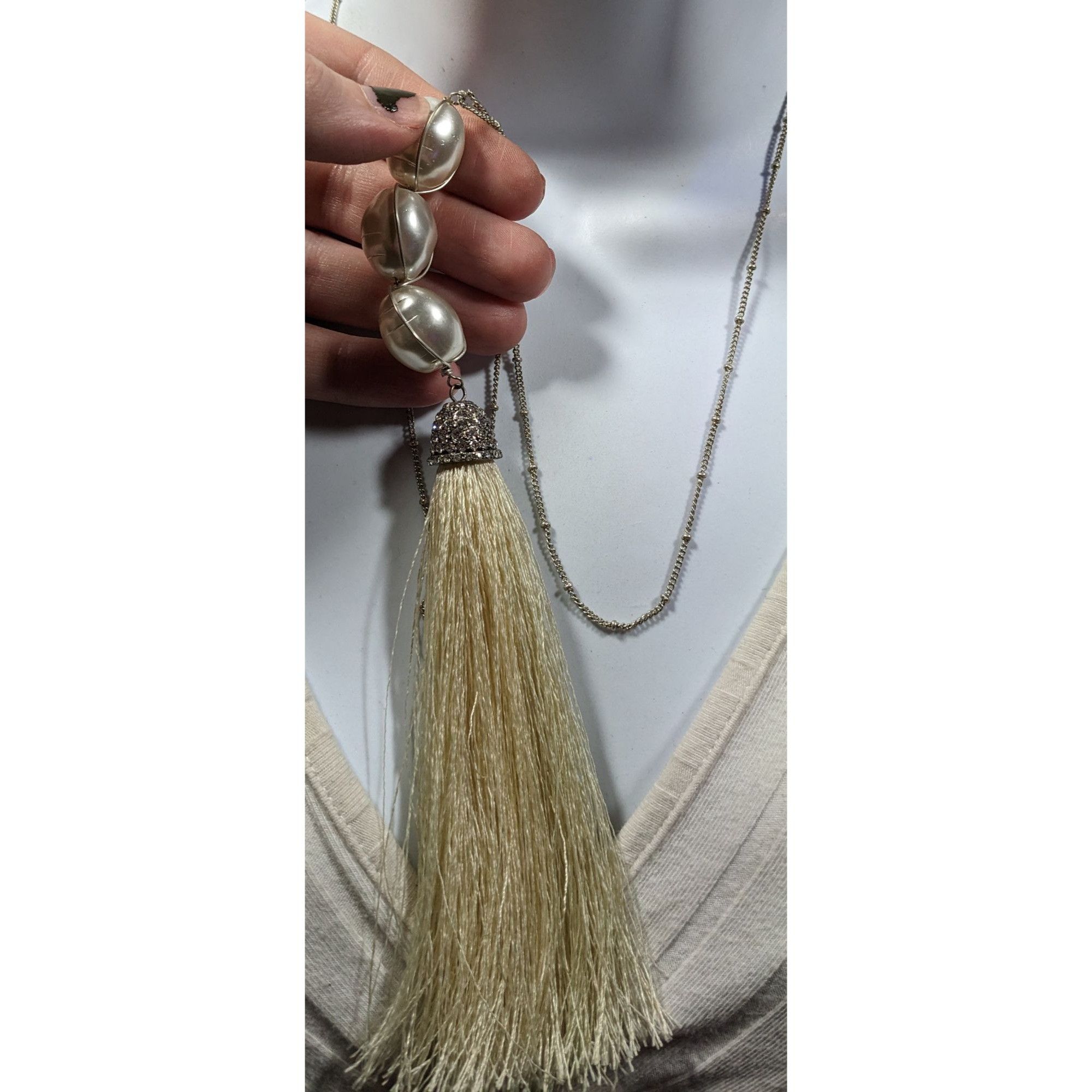 Other Chunky Glam Faux Pearl Rhinestone Tassel Necklace Size ONE SIZE - 8 Thumbnail