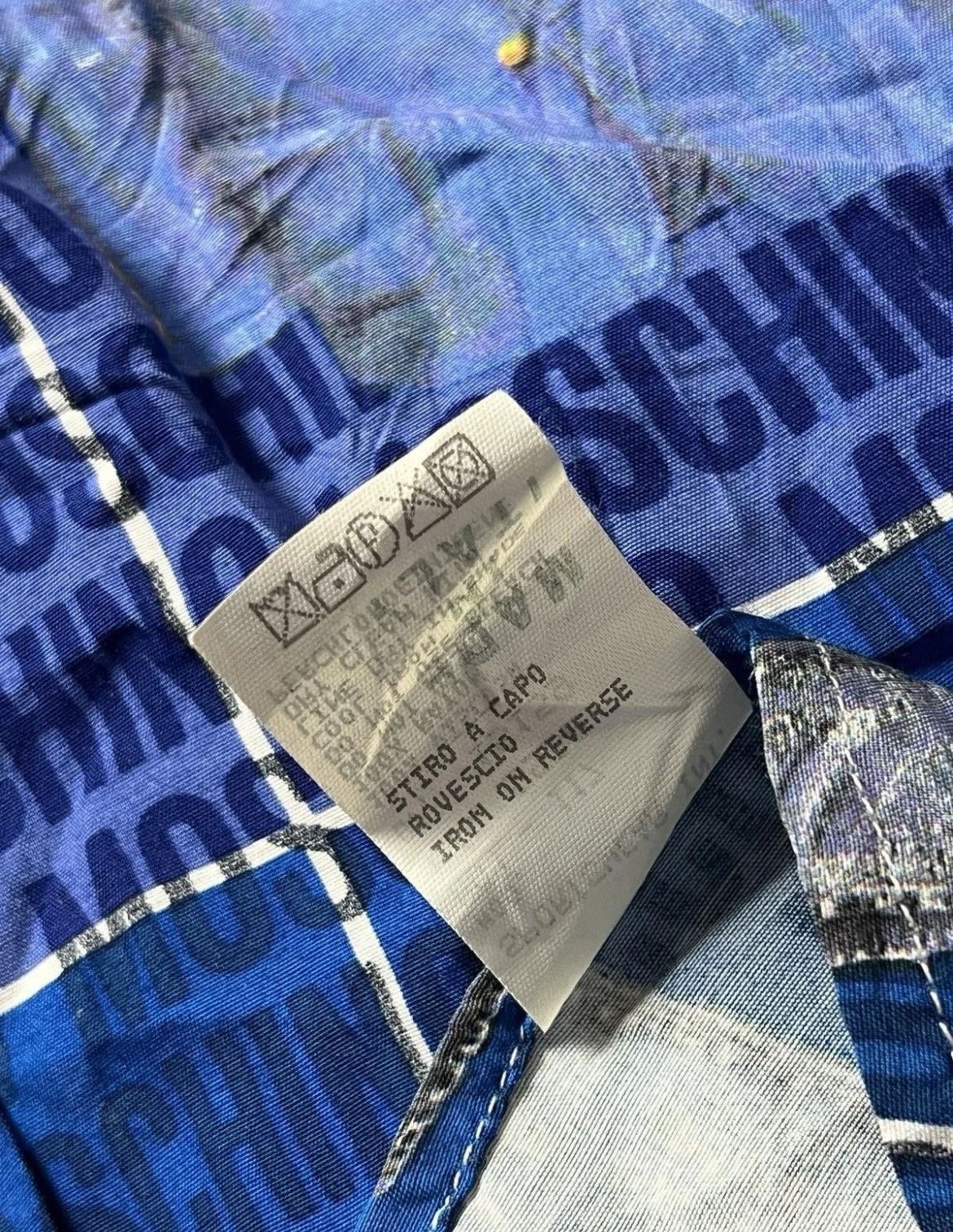 Moschino Vintage Moschino Jeans 1996 Clothes Print Shirt Size US XL / EU 56 / 4 - 9 Thumbnail