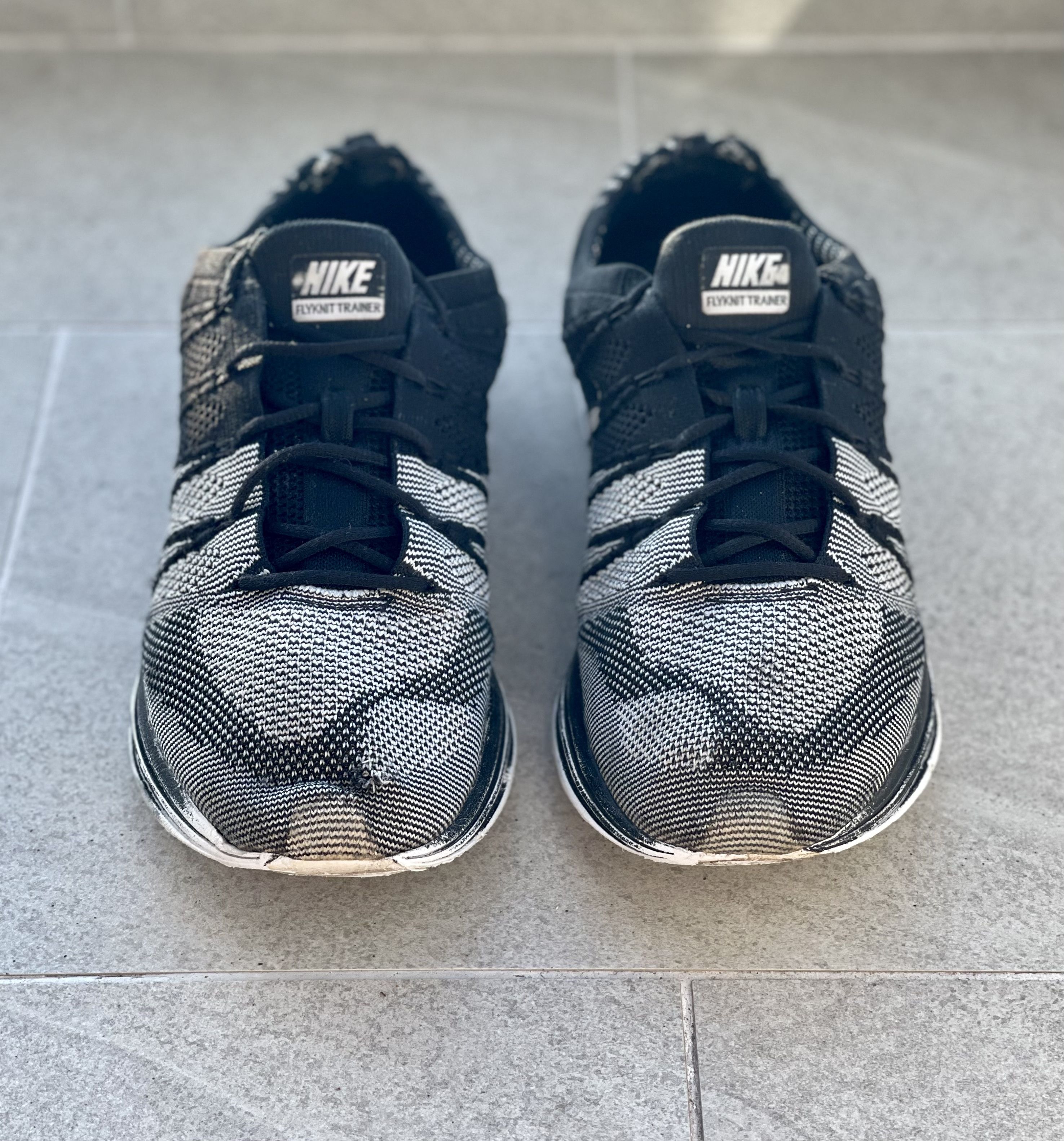 Nike (2018) Nike Flyknit Trainer Oreo Kanye Yeezy Black/ White Size US 10 / EU 43 - 2 Thumbnail