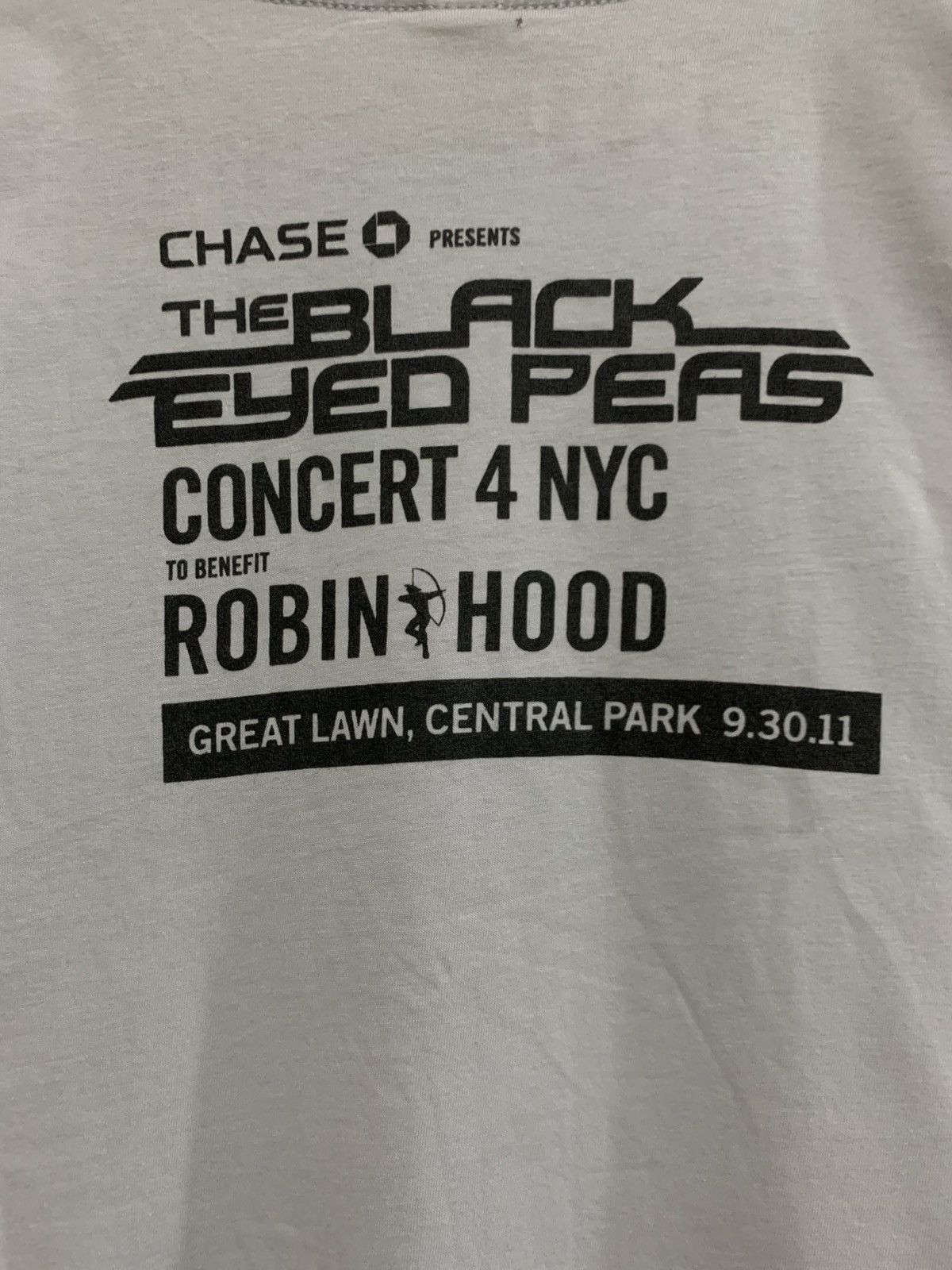 Band Tees The Black Eyed Peas 2011 Tour T Shirt Size US L / EU 52-54 / 3 - 4 Thumbnail