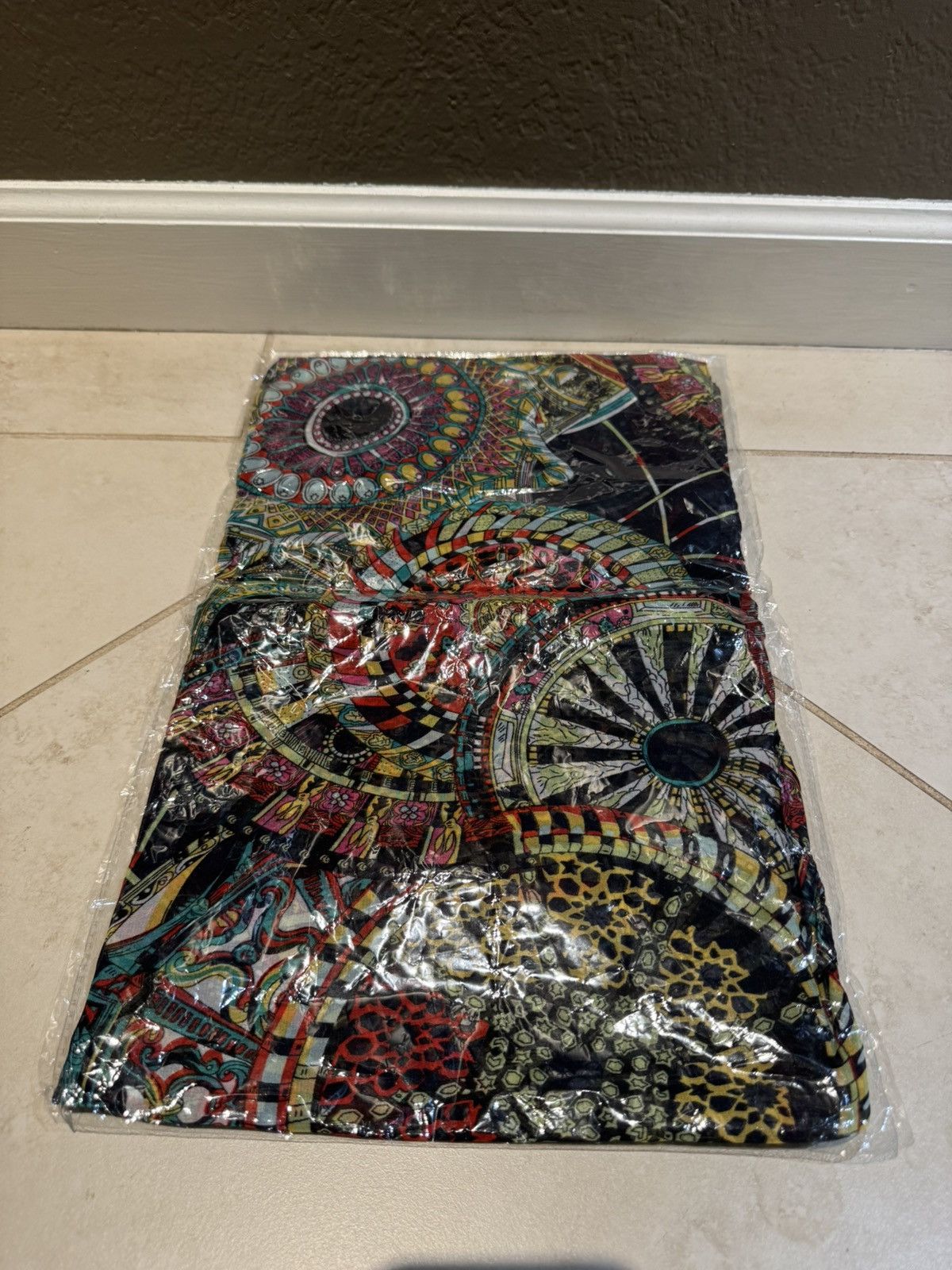 Vintage Multi Silk Scarf Pinwheel Size ONE SIZE - 2 Thumbnail