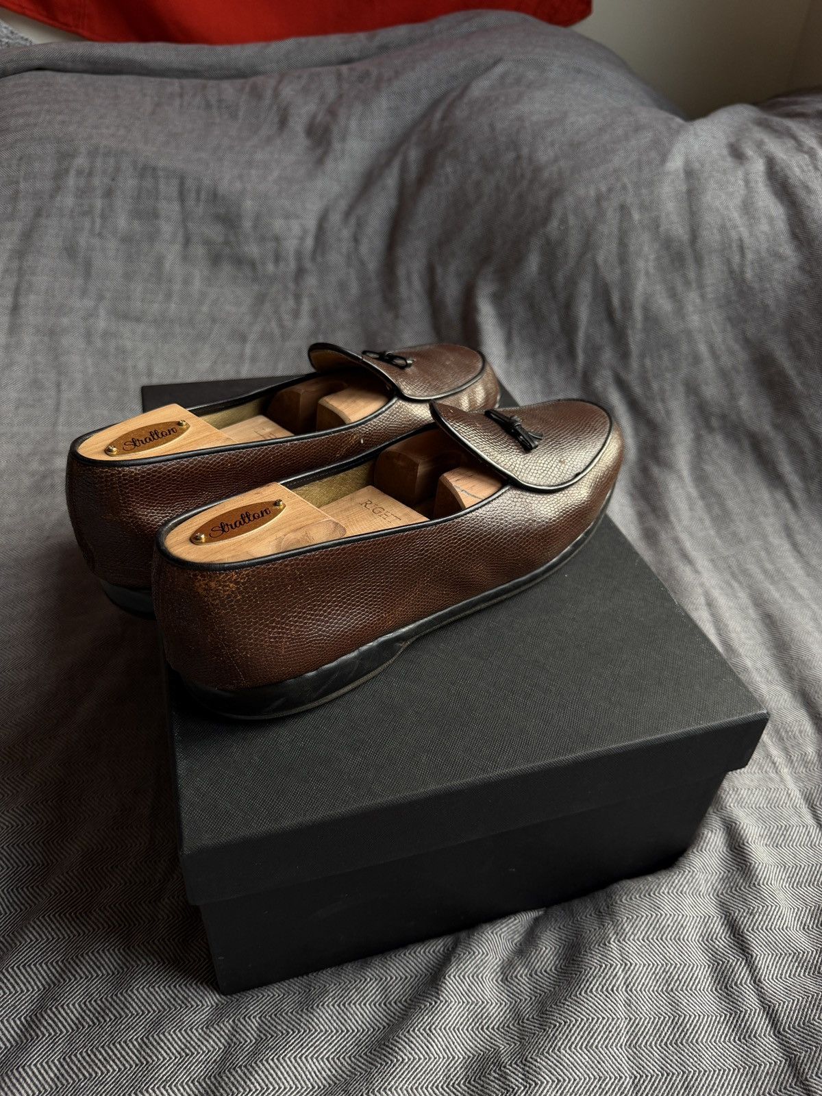 Belgian Shoes Brown Belgian Shoes Lizard Skin Loafers Size US 11 / EU 44 - 2 Thumbnail