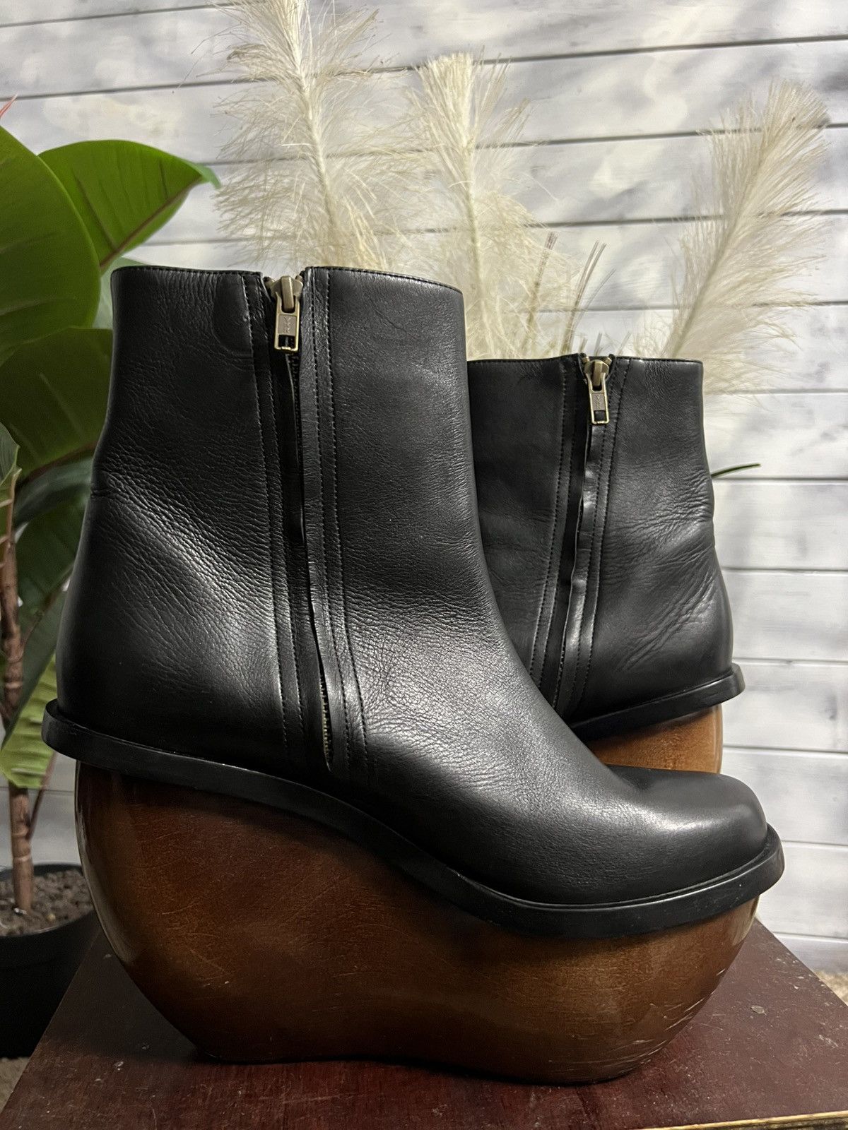 Other Rare High Women’s Shoes on a Wooden Platform Size US 8 / IT 38 - 5 Thumbnail