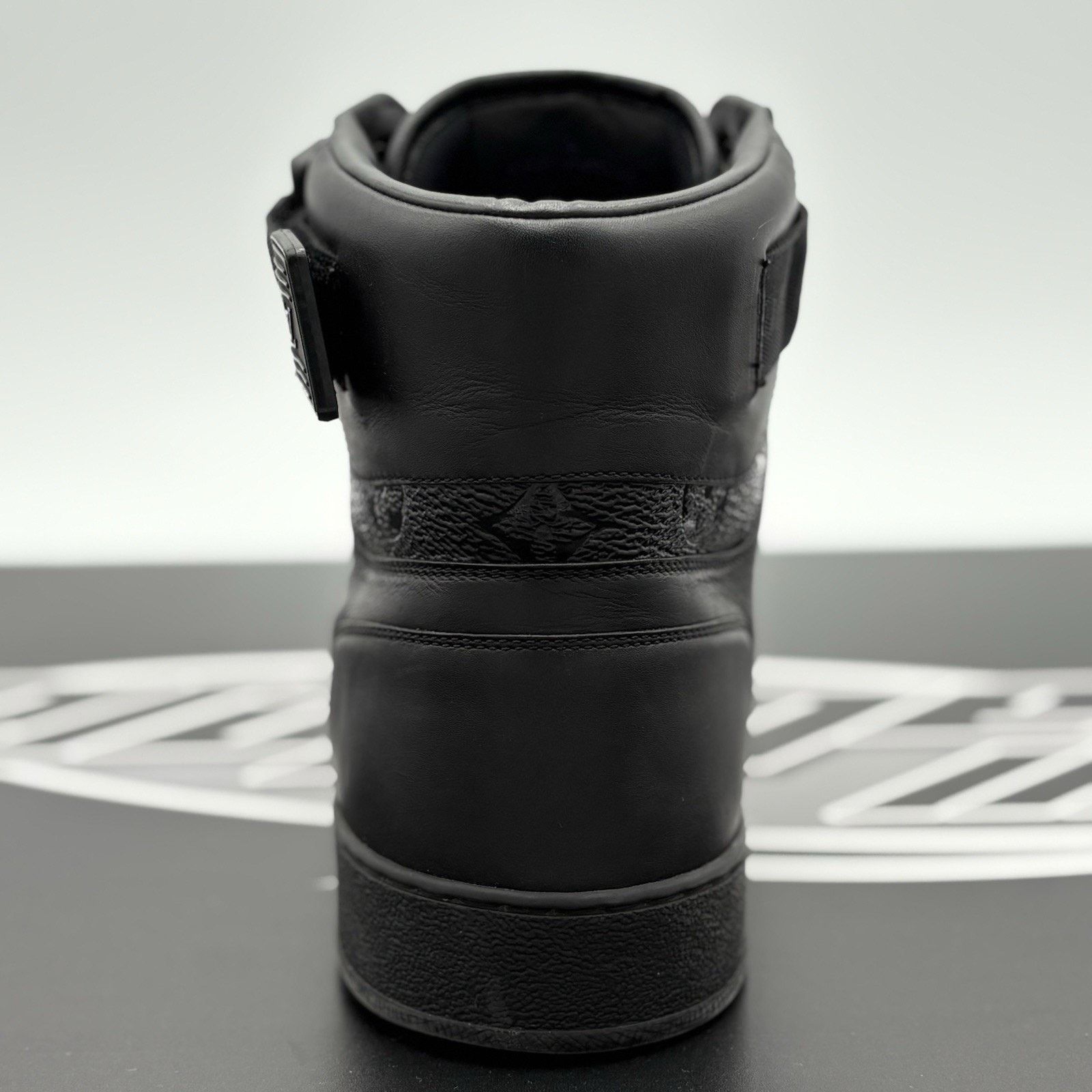 Louis Vuitton Louis Vuitton Rivoli High Top ' Black ' | SUPER CLEAN! Size US 9 / EU 42 - 9 Thumbnail