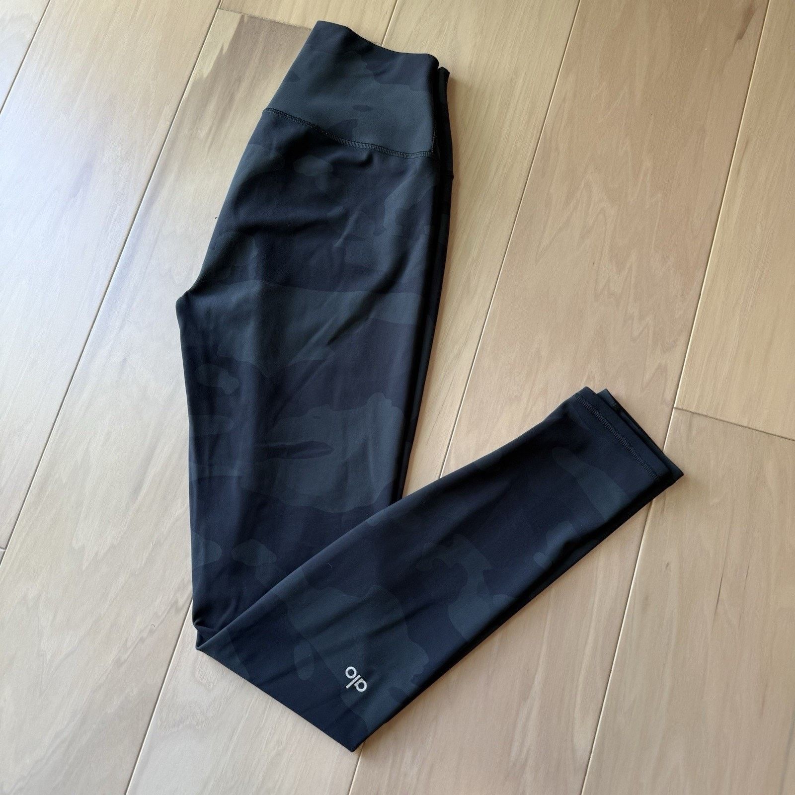 Alo Alo Leggings Women's Medium Black Camo Loungewear Size 28" / US 6 / IT 42 - 9 Thumbnail