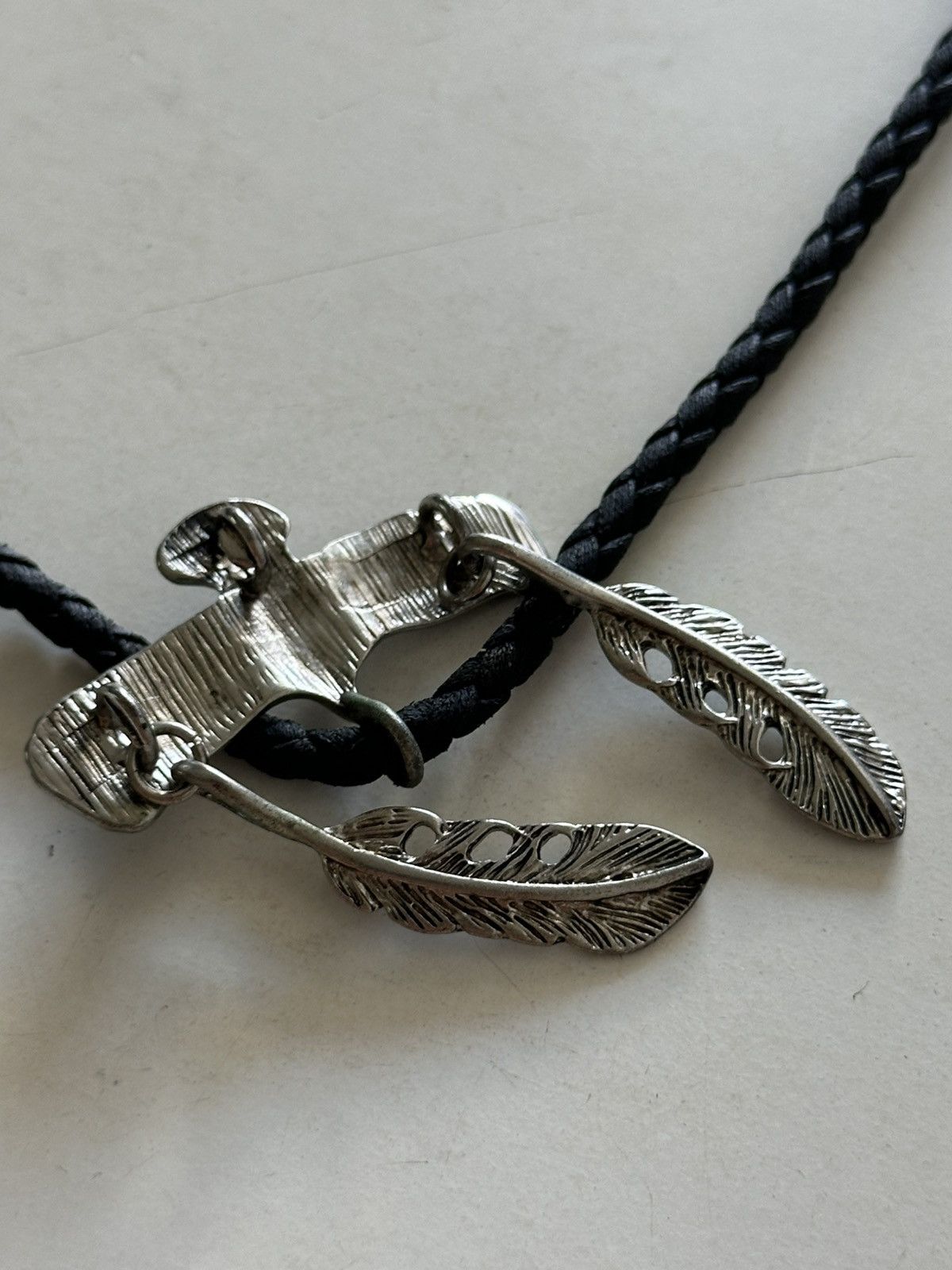 Japanese Brand × Jewelry Native Eagle/ Feathers Pendant Leather Necklace Size ONE SIZE - 10 Thumbnail