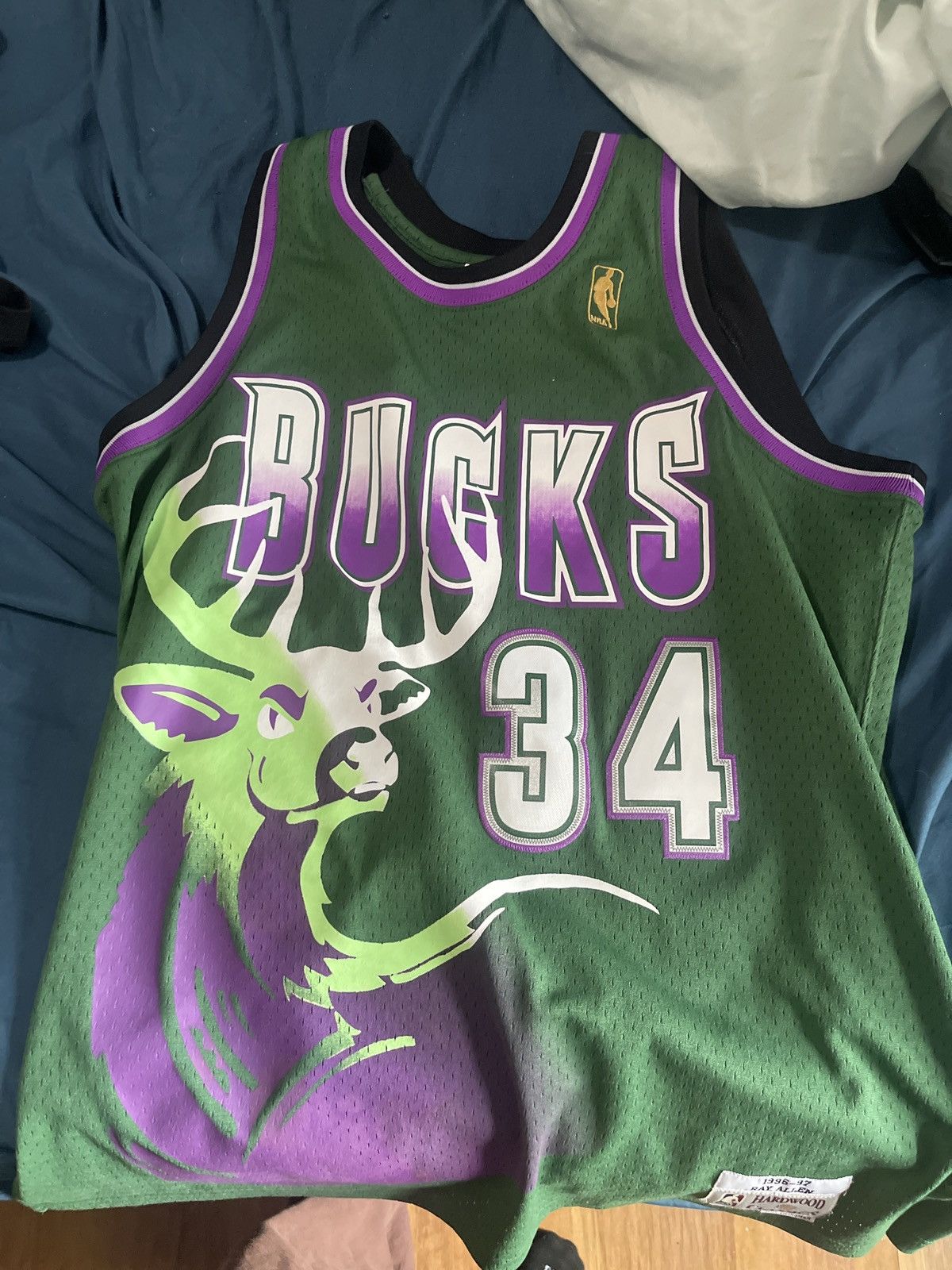 NBA Ray allen throwback bucks jersey Size US L / EU 52-54 / 3 - 3 Thumbnail