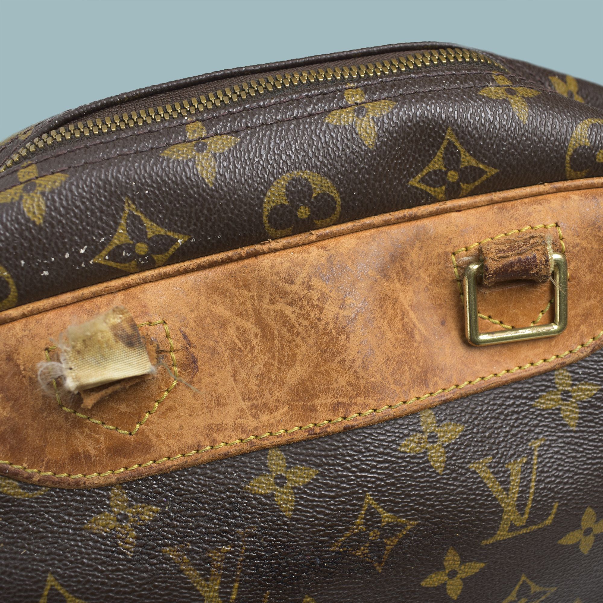 Louis Vuitton LOUIS VUITTON MONOGRAM DEAUVILLE LEATHER BAG Size ONE SIZE - 4 Thumbnail