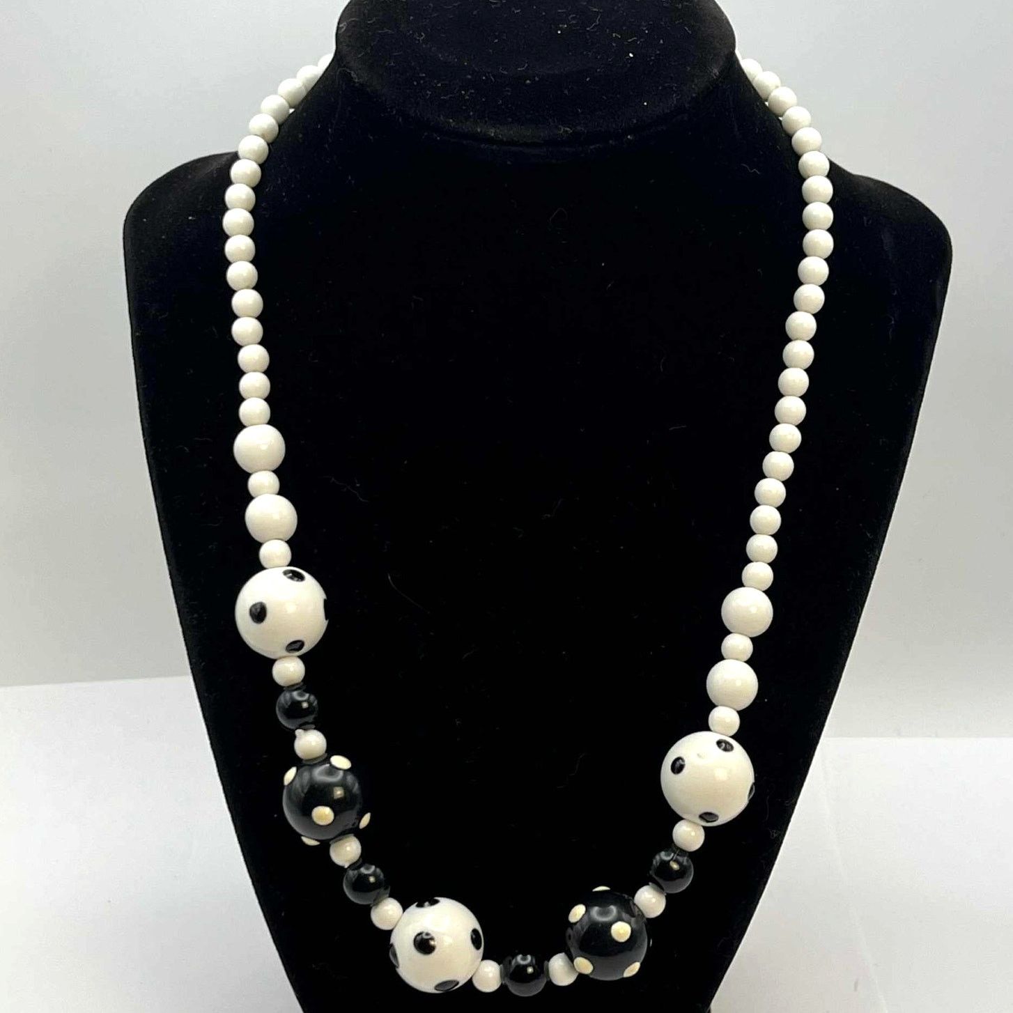 Other Black Poke A Dot Necklace Size ONE SIZE - 1 Thumbnail
