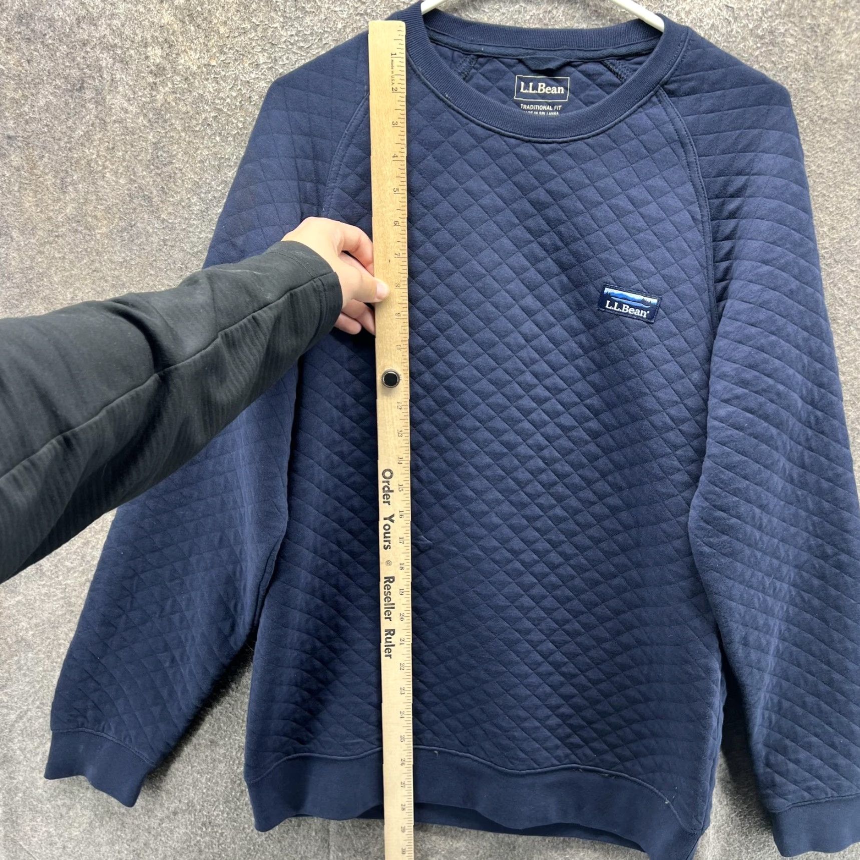 Vintage VINTAGE L.L. Bean Sweatshirt Mens S Blue Quilted Crewneck Pullover Traditional Fit Size US S / EU 44-46 / 1 - 6 Thumbnail