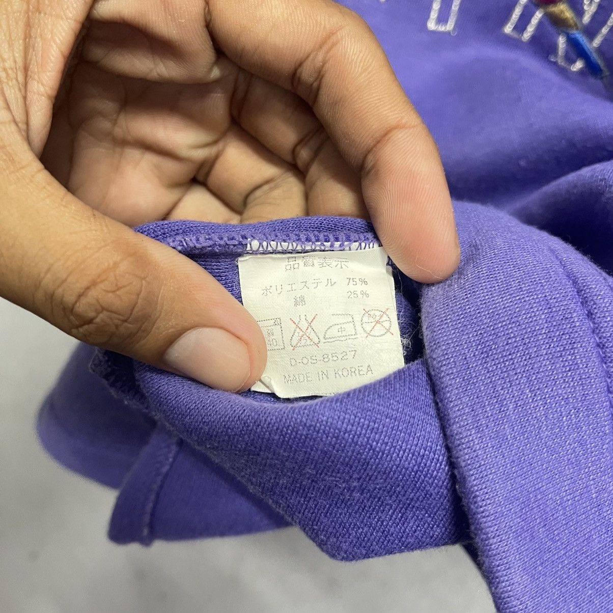 Vintage Vintage André Valentino Paris Embroidered Purple Sweatshirt Size US M / EU 48-50 / 2 - 8 Thumbnail