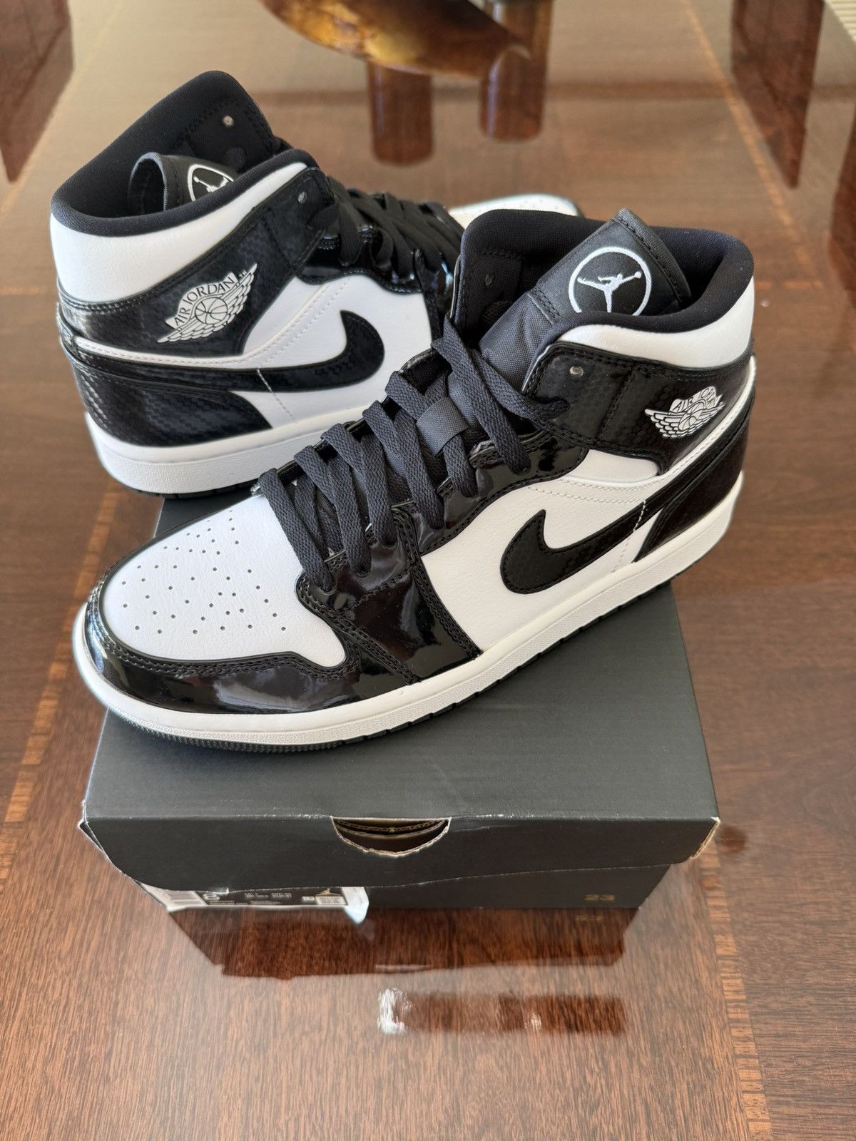 Nike Jordan 1 Carbon Fiber Size US 8 / EU 41 - 1 Thumbnail