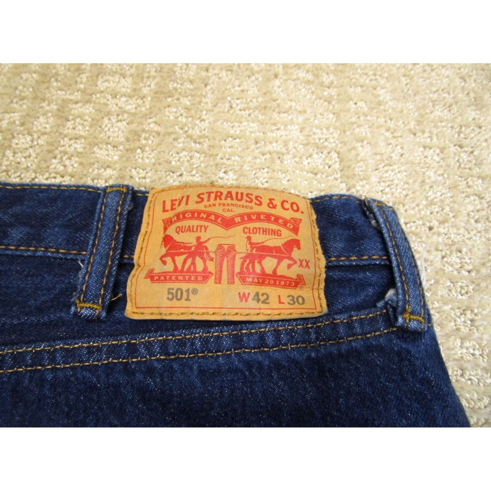 Levi's LEVIS 501 Jeans Men 42x30 Blue Button Fly Original Fit Pants Dark Wash Denim Jeans Size US 42 / EU 58 - 5 Thumbnail