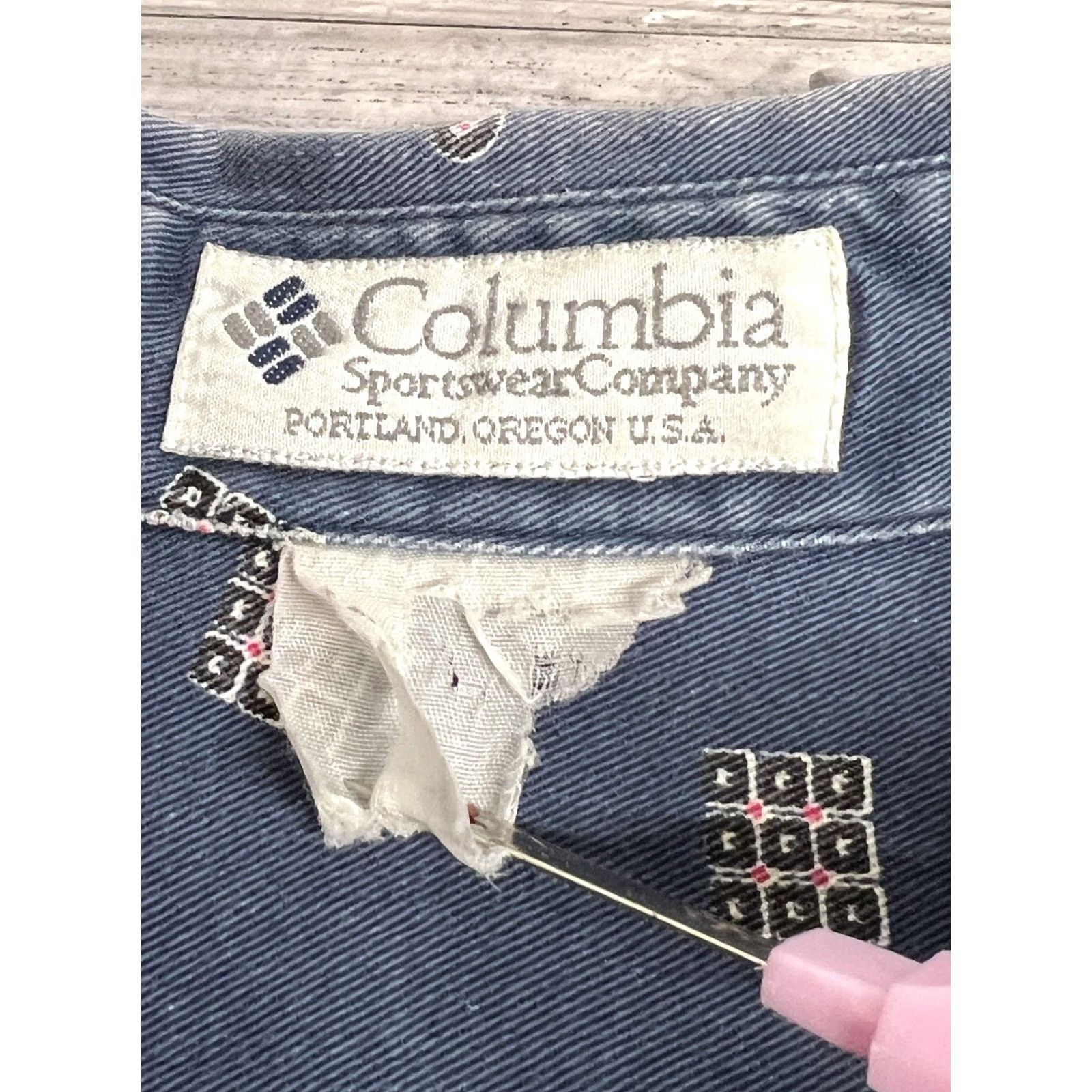 Vintage VINTAGE Columbia Camp Shirt Paisley Geometric Button Up Short Sleeve XL Blue Shirt Mens Size US XL / EU 56 / 4 - 5 Thumbnail