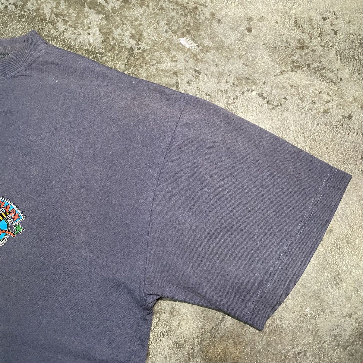 Vintage VINTAGE 1996 BONKERS TIGERSHARK SURFING T SHIRT Size US XL / EU 56 / 4 - 7 Thumbnail