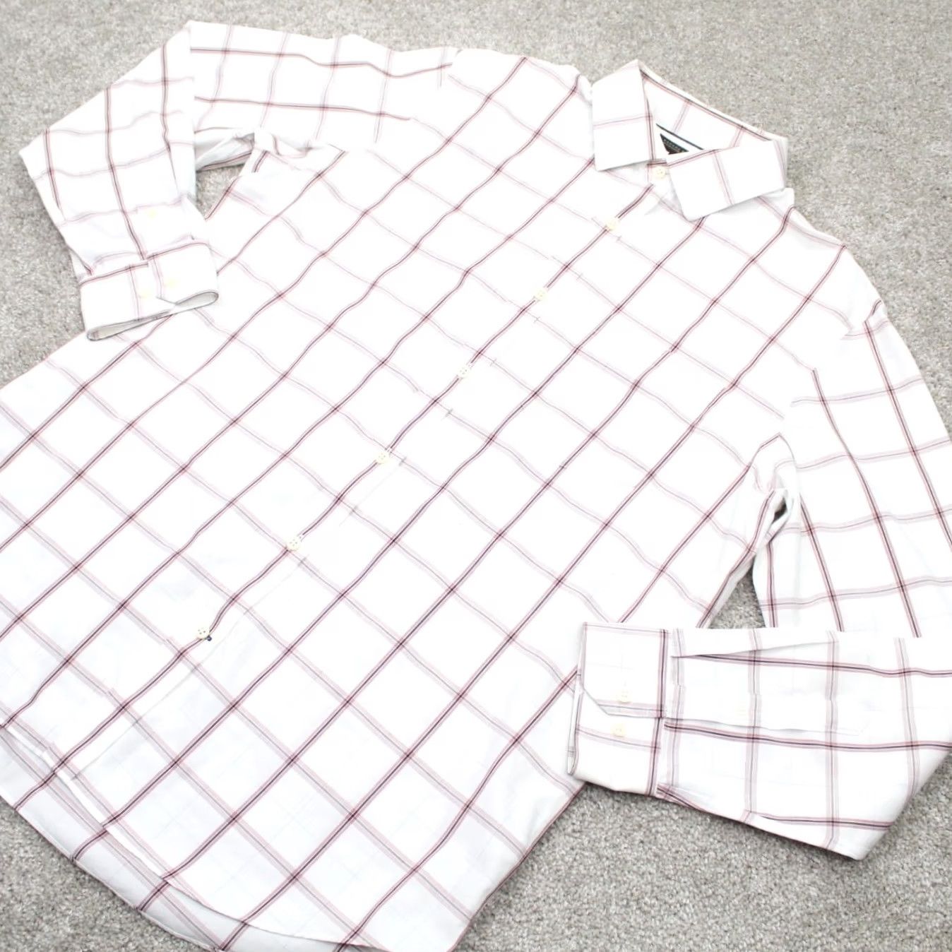 Banana Republic Banana Republic Shirt Mens Large 16-16 1/2 White Red Non-Iron Classic Fit L/S Formal Casual Workwear Men Size US L / EU 52-54 / 3 - 4 Thumbnail