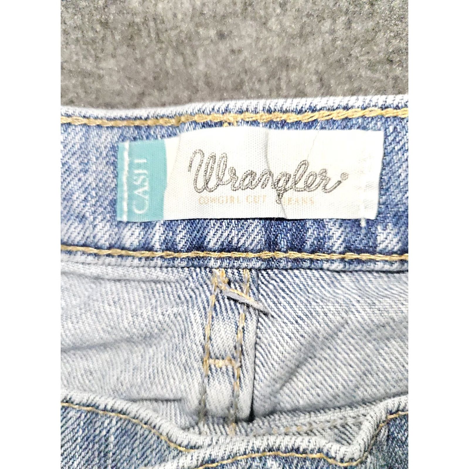 Wrangler VINTAGE Wrangler Cowgirl Cut Cash Jeans Women's 7/8x32 Bootcut Low Rise Western Denim Blue Regular Jeans Womens Boots Size 28" / US 6 / IT 42 - 2 Thumbnail