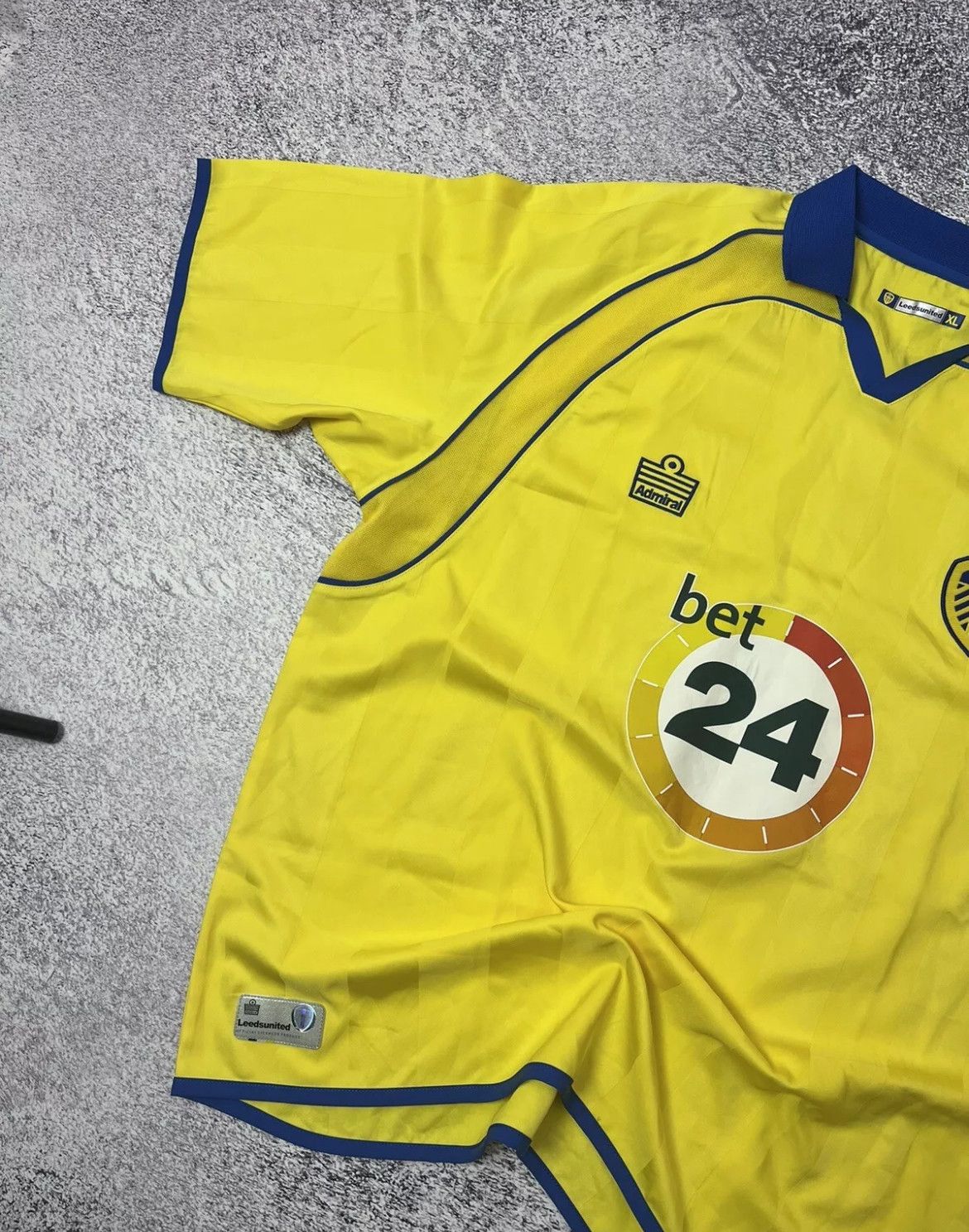Vintage Leeds united Soccer Jersey Mens size Xl 2005/2005 vintage Size US XL / EU 56 / 4 - 2 Thumbnail
