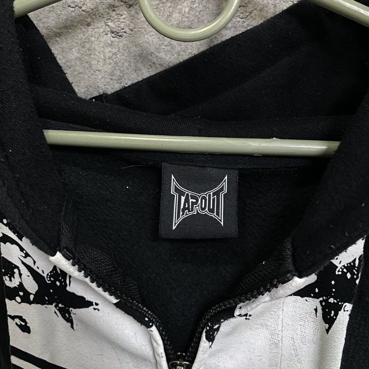 Tapout Tapout Zip Up Hoodie Vintage Big Logo Y2K style Size US L / EU 52-54 / 3 - 9 Thumbnail