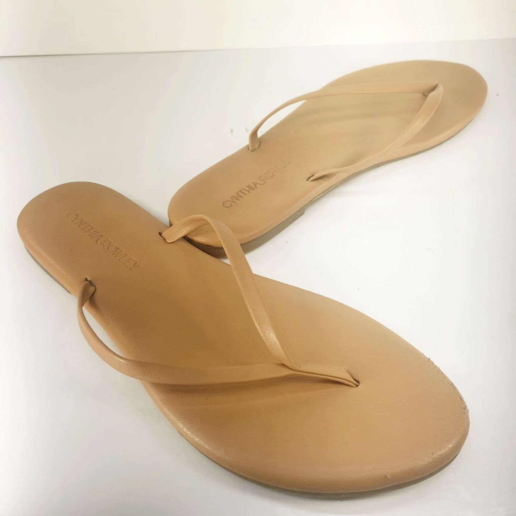 Cynthia Rowley Cynthia Rowley Tan Sandals Thong Flat Heel 9 Slip On Straps Womens Size US 9 / IT 39 - 2 Thumbnail