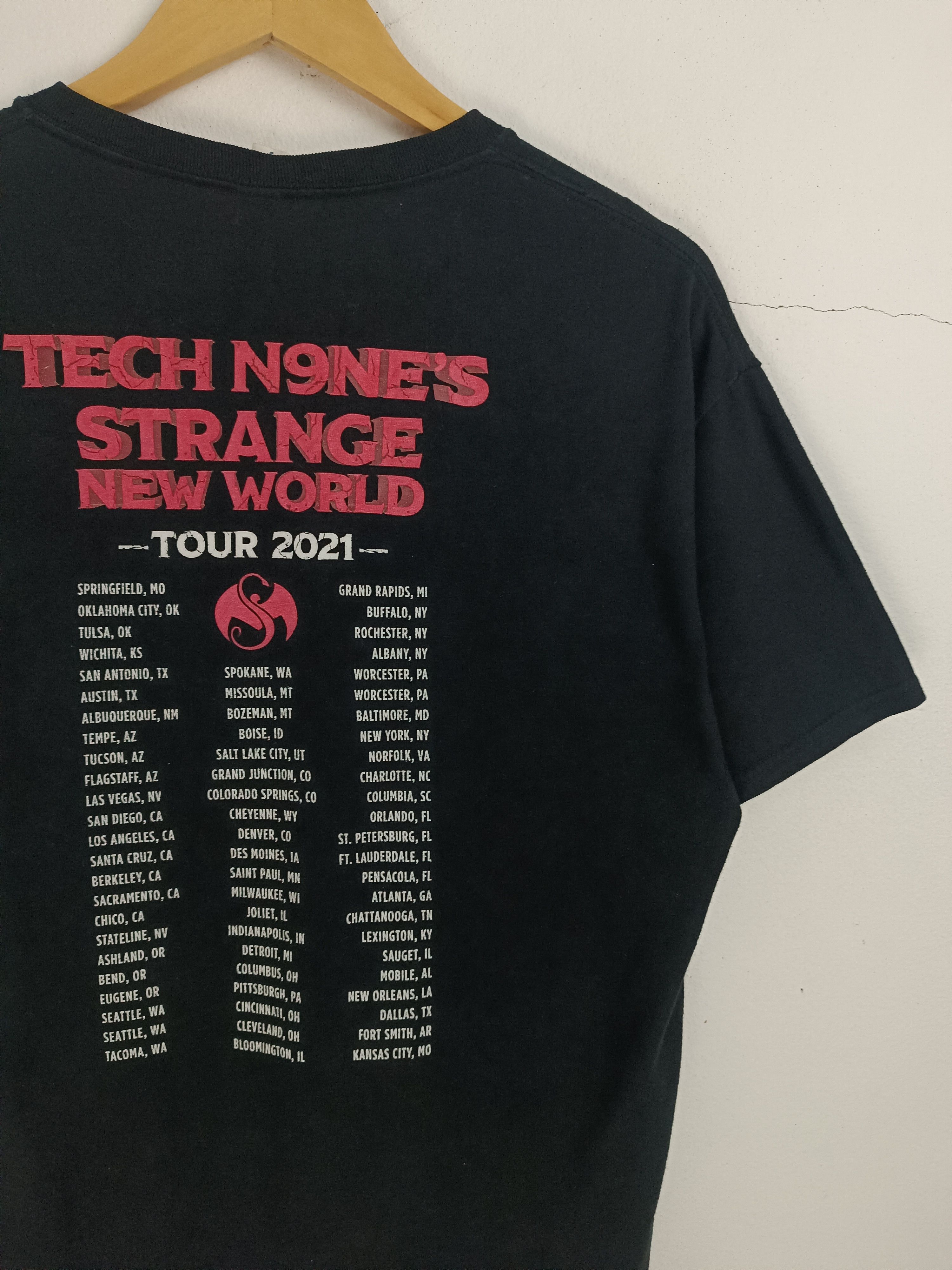 Rap Tees TECH N9NE'S STRANGE NEW WORLD TEE eminem tupac biggie Size US L / EU 52-54 / 3 - 15 Thumbnail