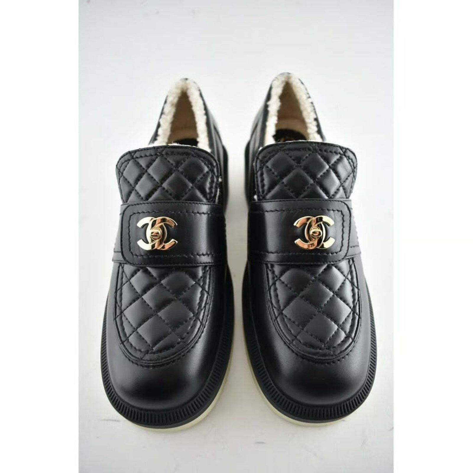 Chanel 21B Quilted Turnlock CC Shearling Fur Mule Flat Loafer 42 Size US 12 / IT 42 - 6 Thumbnail