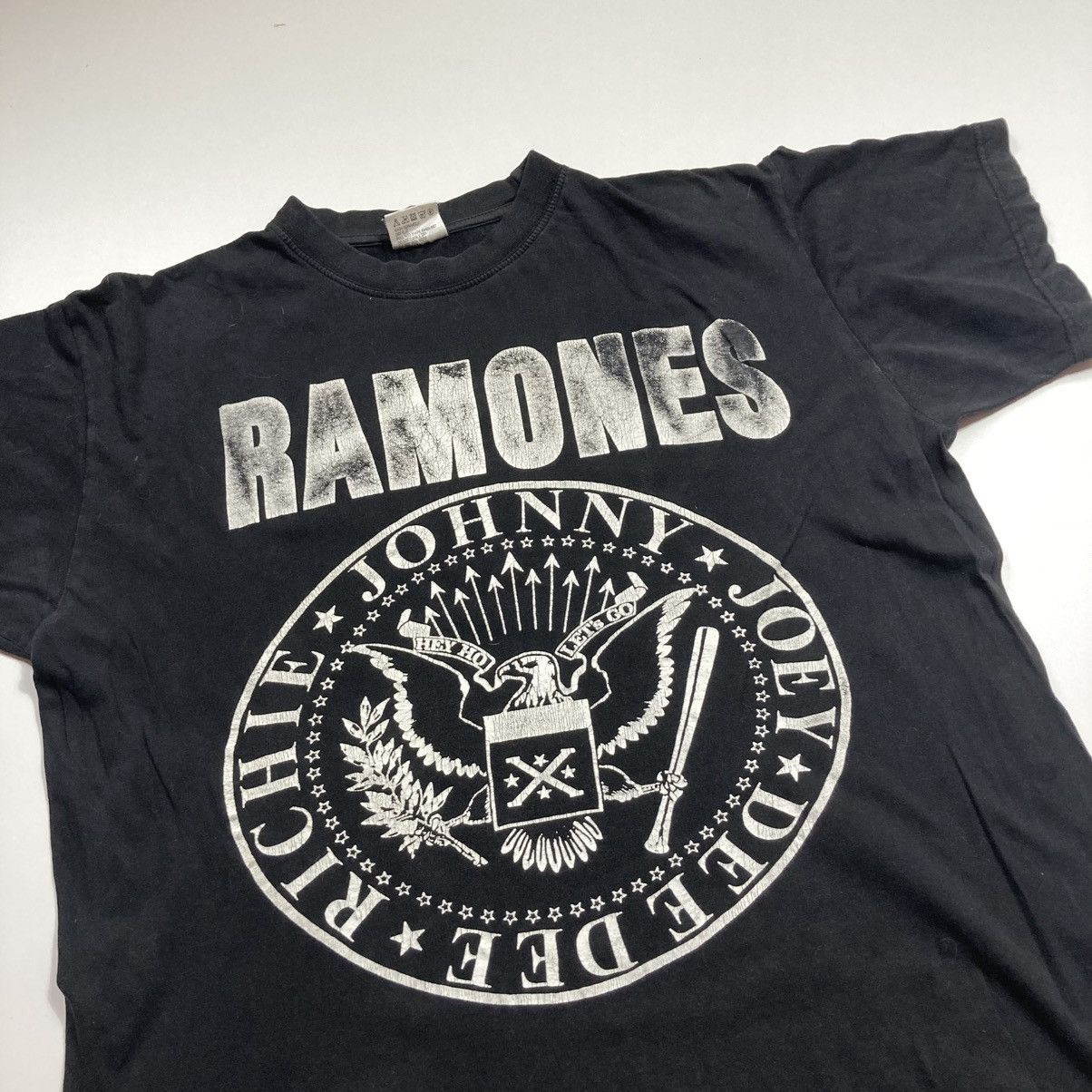 Band Tees vintage ramones punk rock band tee Size US M / EU 48-50 / 2 - 2 Thumbnail