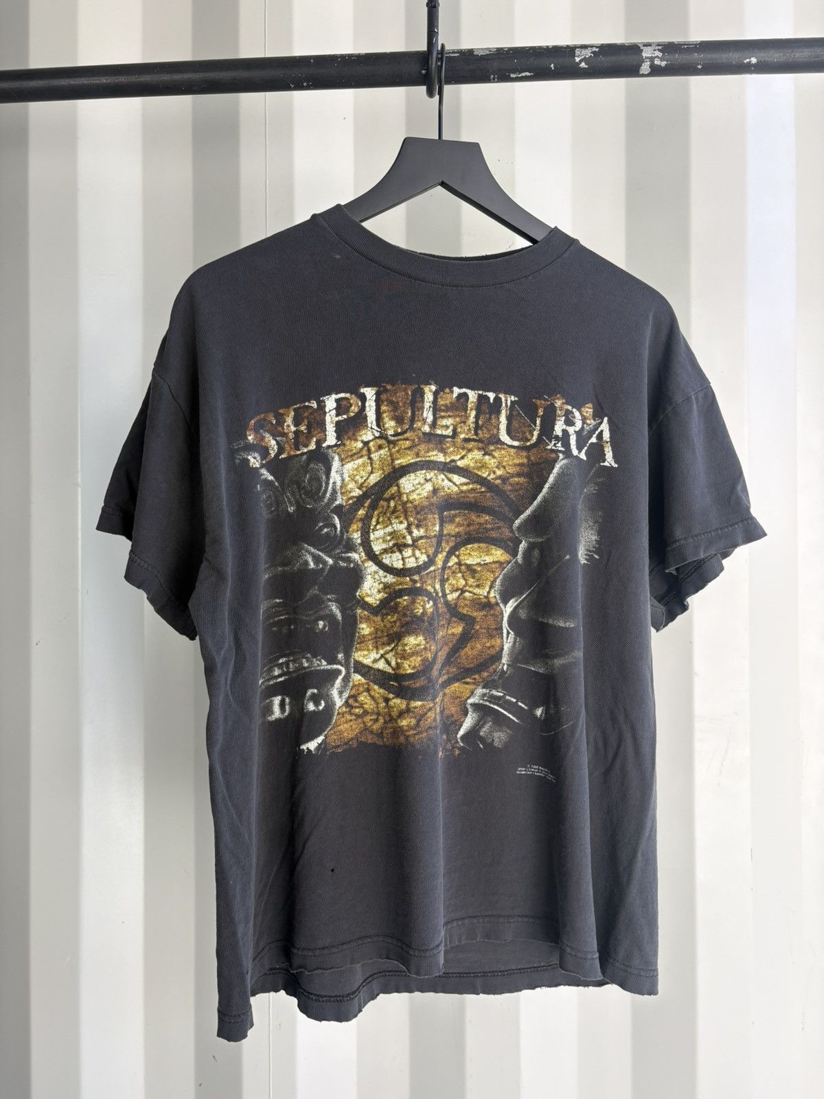 Band Tees Thrashed Sepultura Distressed Faded Repair Shirt GRUNGE Band Size US L / EU 52-54 / 3 - 1 Thumbnail