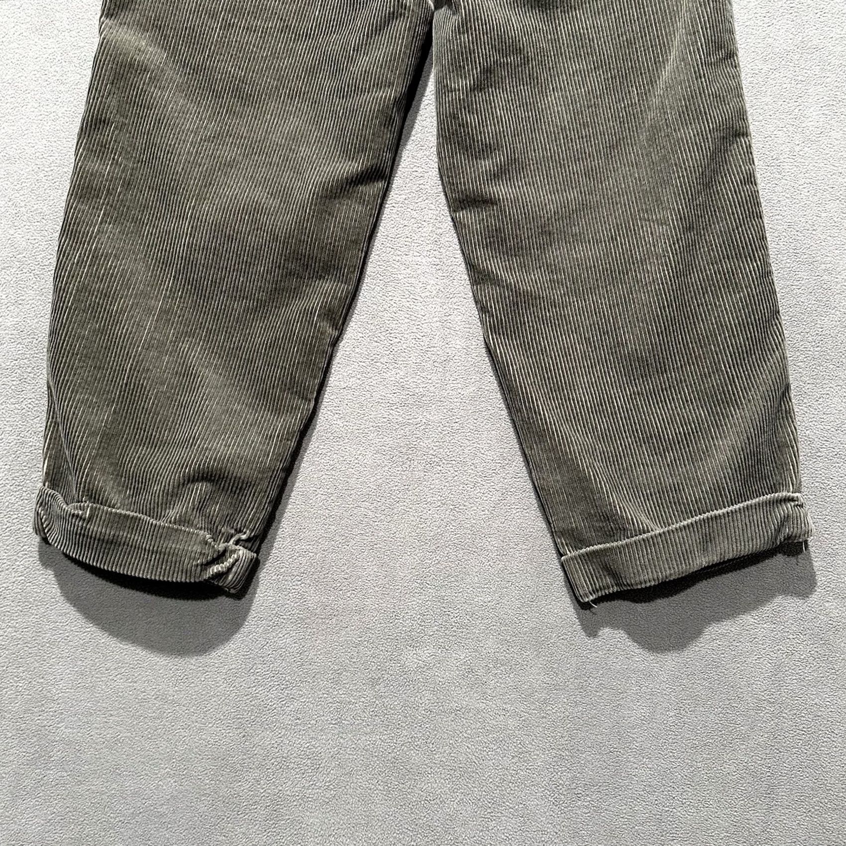 Gap Gap Corduroy Pants Mens 33x30 (Fits 32x24) Green Relaxed Fit Cuffed EUC Size US 33 - 6 Thumbnail