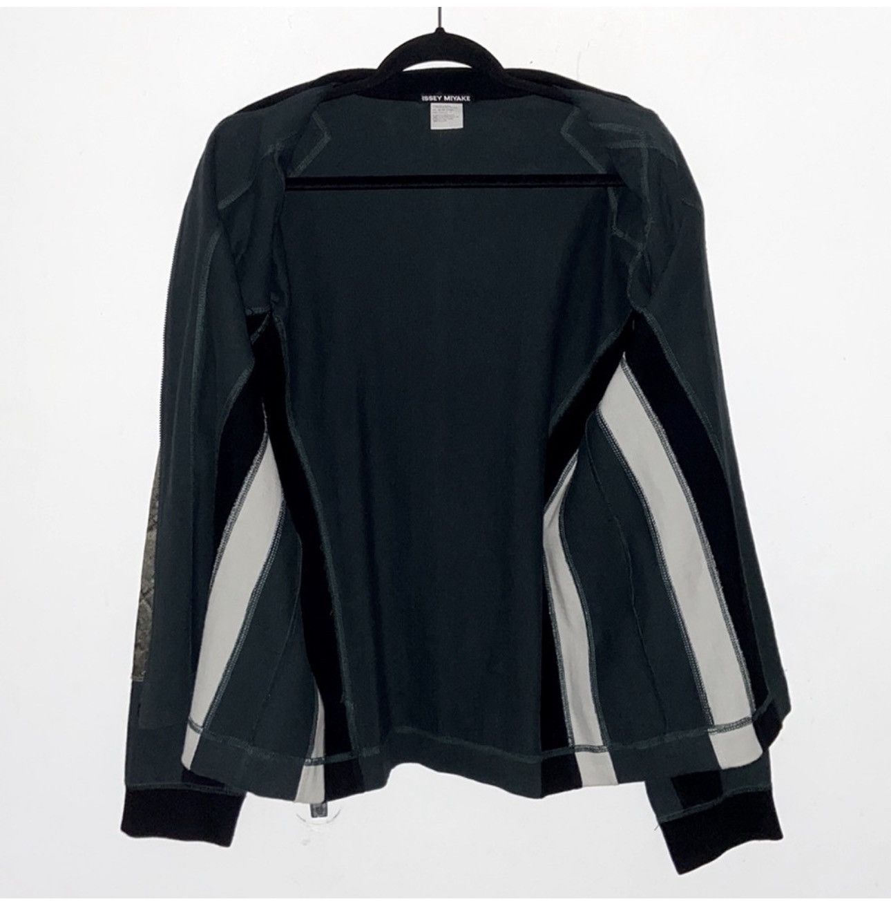 Issey Miyake Issey Miyaki multicolor bomber / track jacket JP 4‌ XL UNI Size US XL / EU 56 / 4 - 6 Thumbnail
