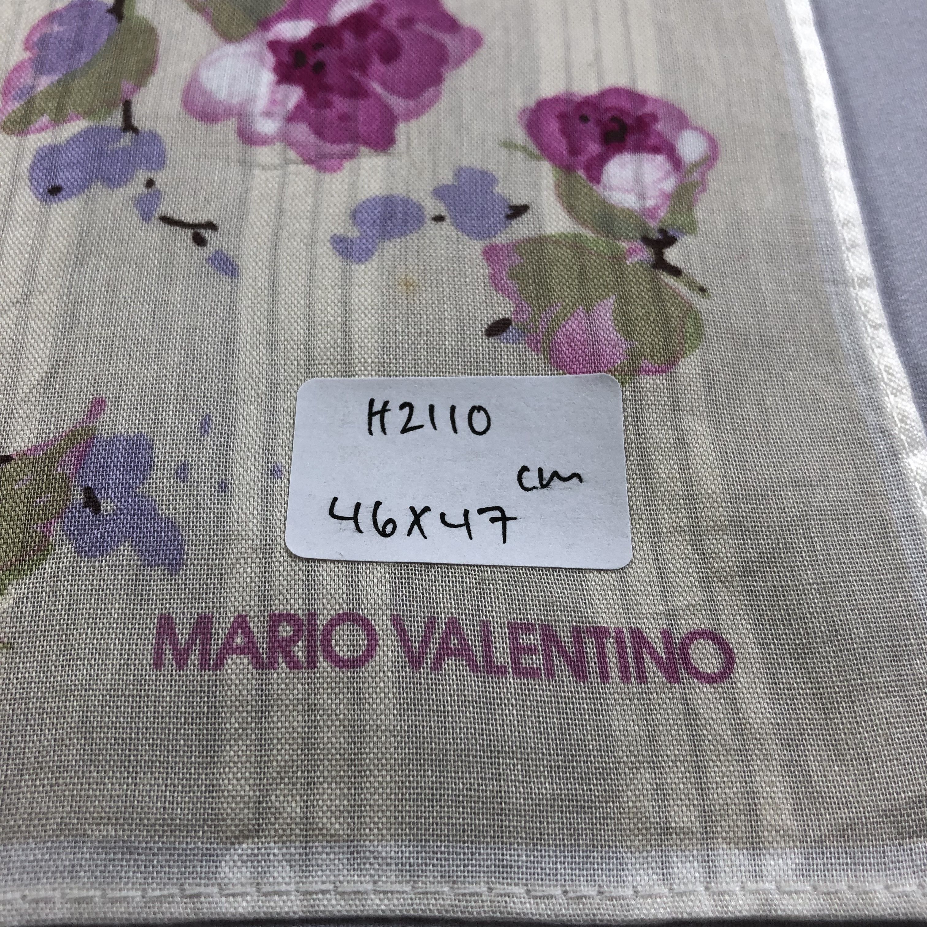 Mario Valentino × Vintage Mario Valentino Handkerchief Neckerchief Bandana H2110 Size ONE SIZE - 7 Thumbnail