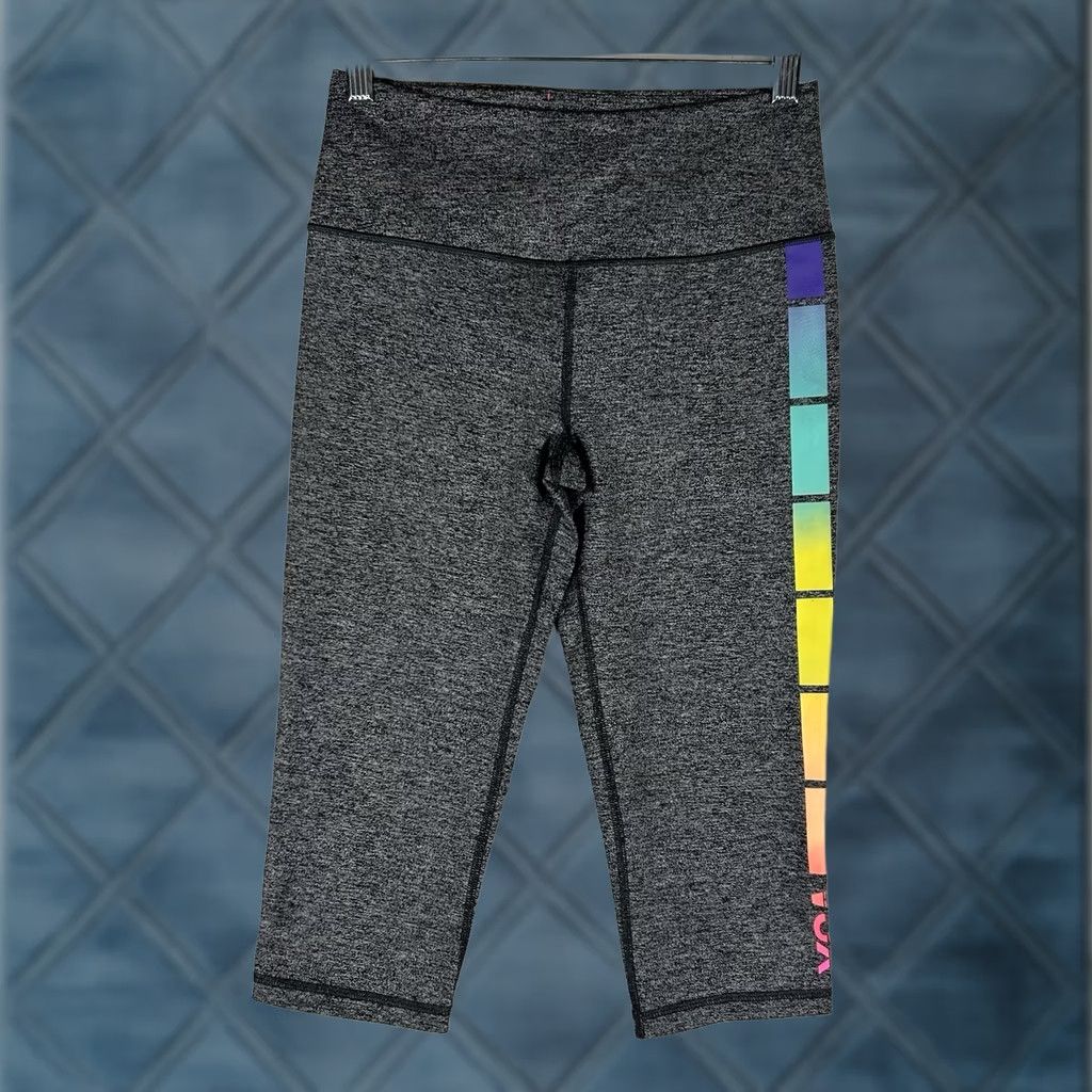 Victoria's Secret VSX Victoria’s Secret Sport Capri Leggings Womens Small Gray Drawstring Capri Sports Size 28" / US 6 / IT 42 - 1 Thumbnail