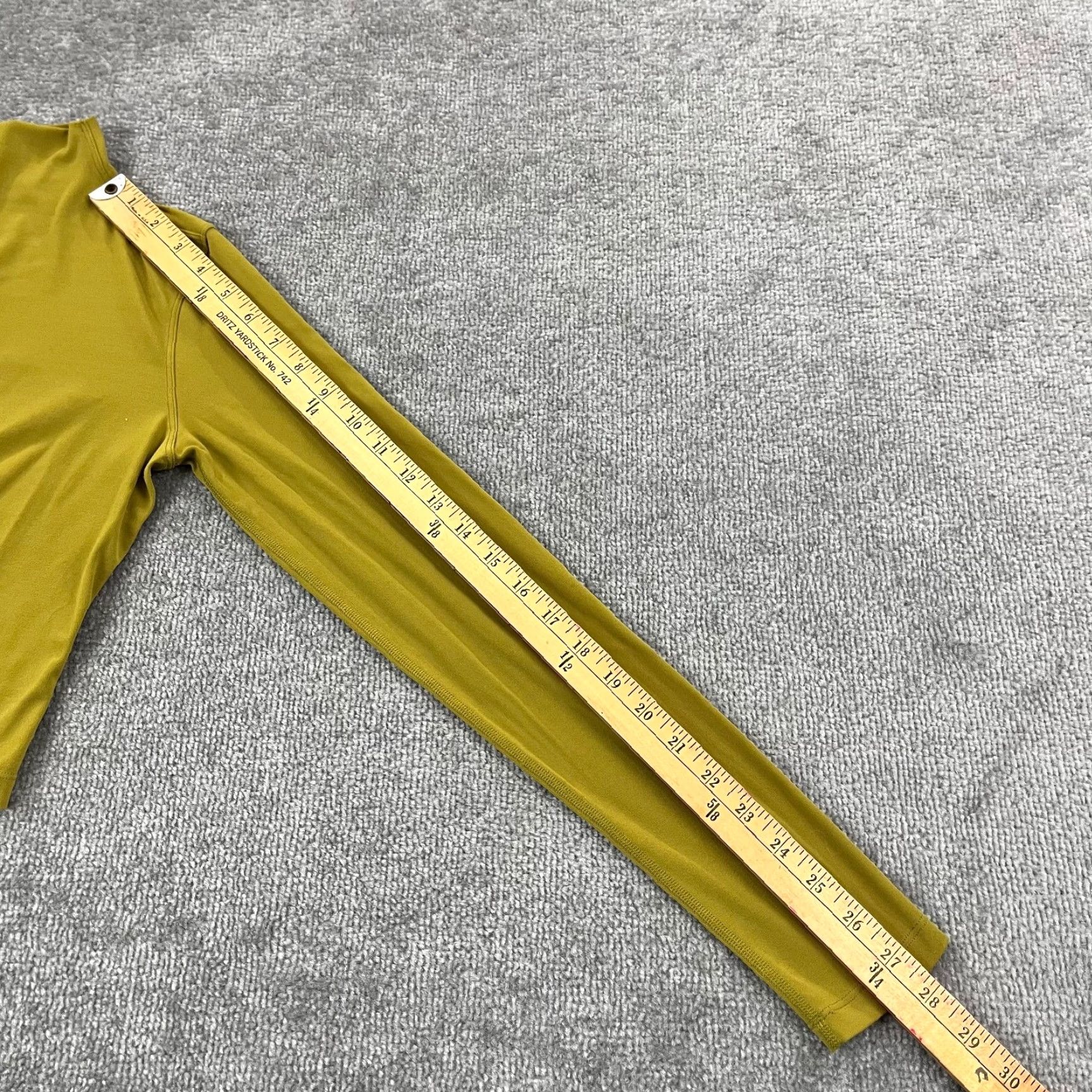 Lululemon LULULEMON Shirt Womens All Aligned Yellow Mock Neck L/S Size 4/6 Regular Size S / US 4 / IT 40 - 6 Thumbnail