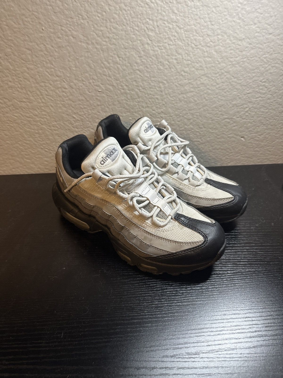 Nike Nike Air Max 95 White Grey Black Size US 7 / EU 40 - 1 Thumbnail