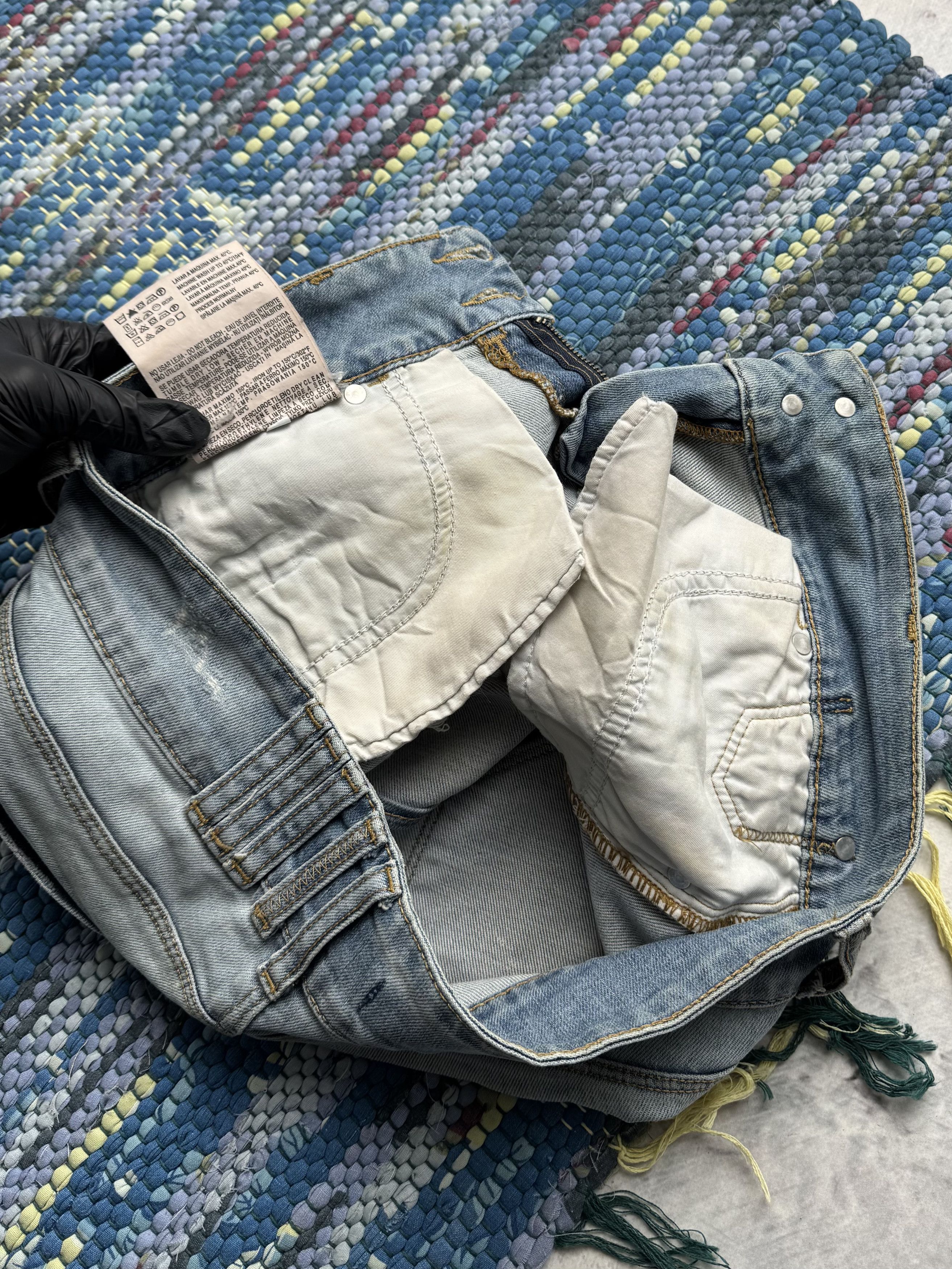 Vintage Vintage Denim Mini Skirt Low Rise Distressed Y2K Jean Skirt Size 30" / US 8 / IT 44 - 8 Thumbnail
