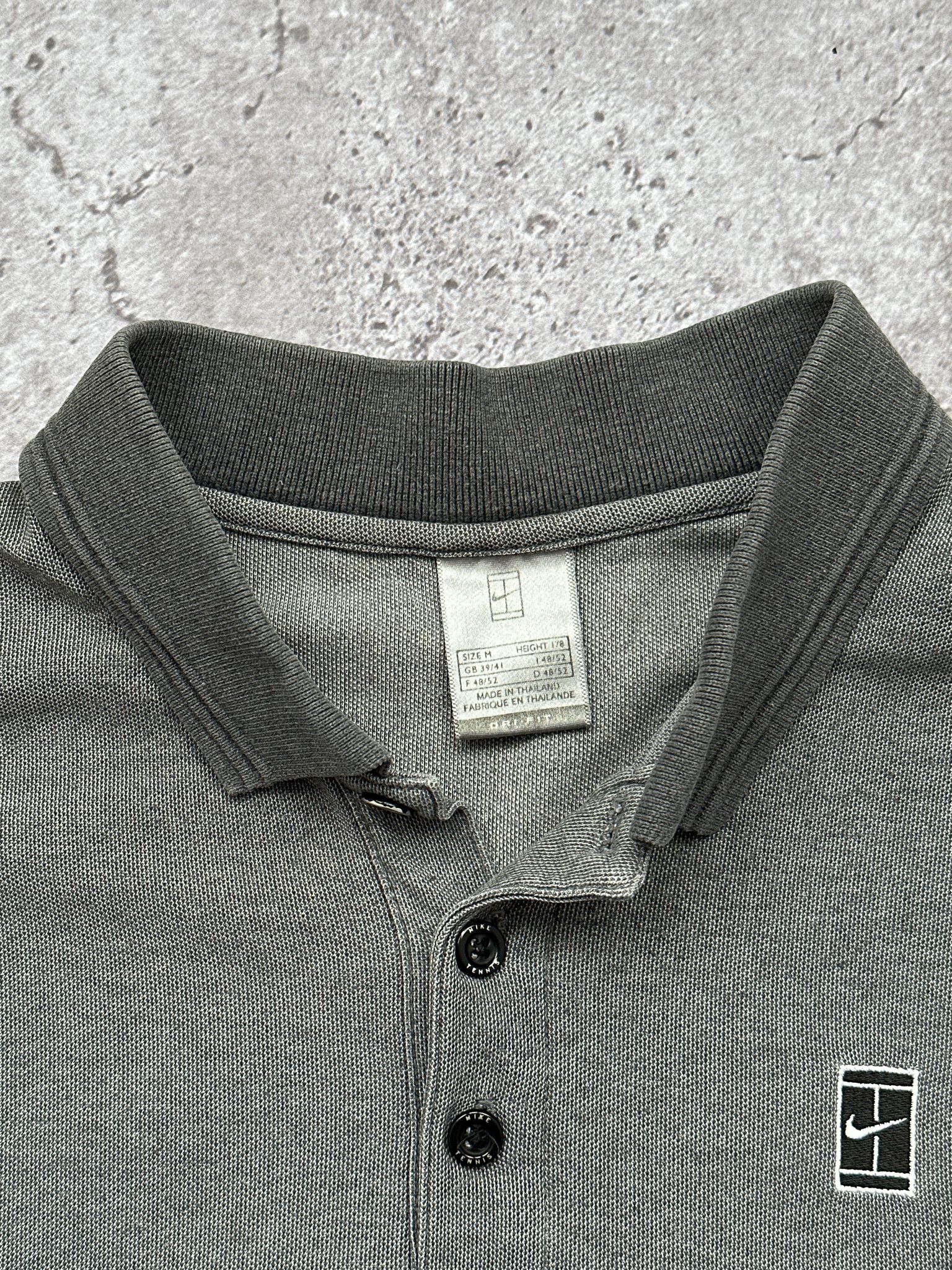 Nike Vintage Nike Court Grey Polo Shirt Size US M / EU 48-50 / 2 - 5 Thumbnail