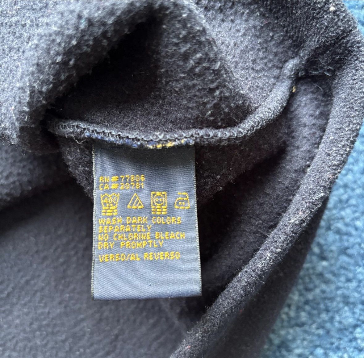 Tommy Hilfiger v-neck fleece pullover by tommy hilfiger Size US XL / EU 56 / 4 - 3 Thumbnail
