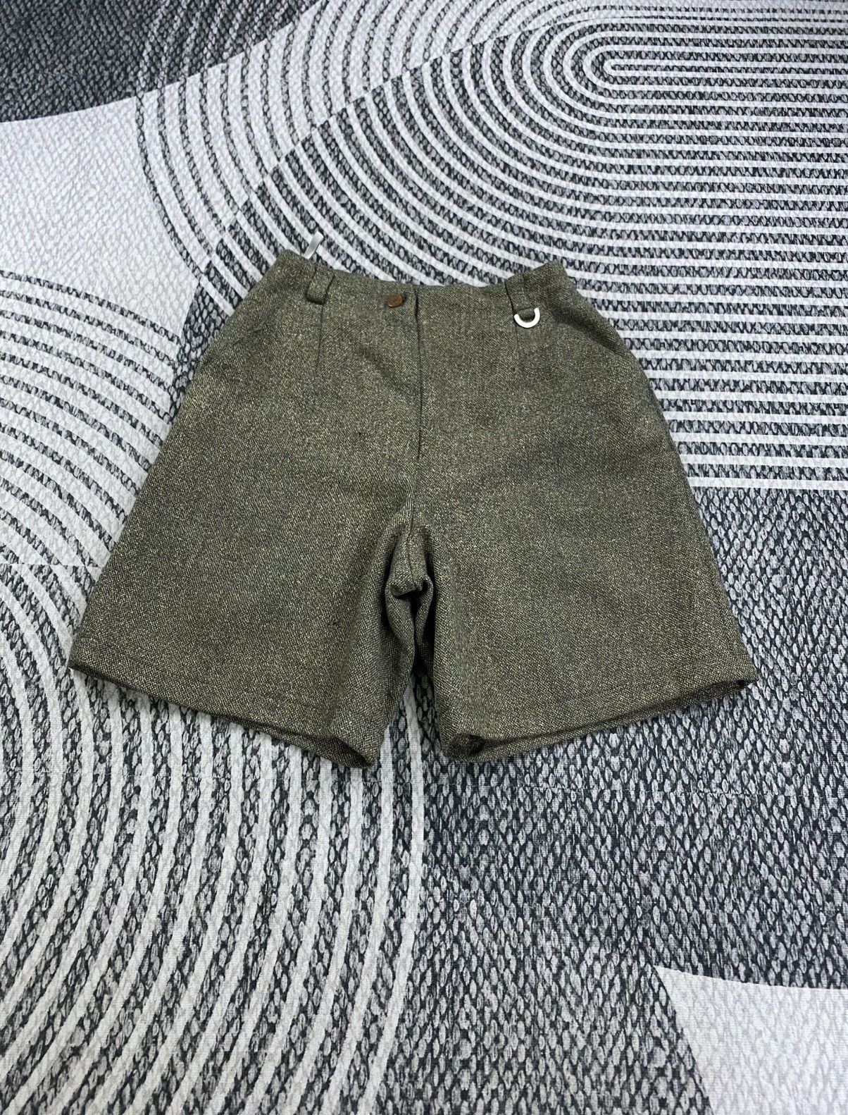 Christian Dior Monsieur Vintage Christian Dior Sports Wool Short Pants Size 26" / US 2 / IT 38 - 1 Thumbnail