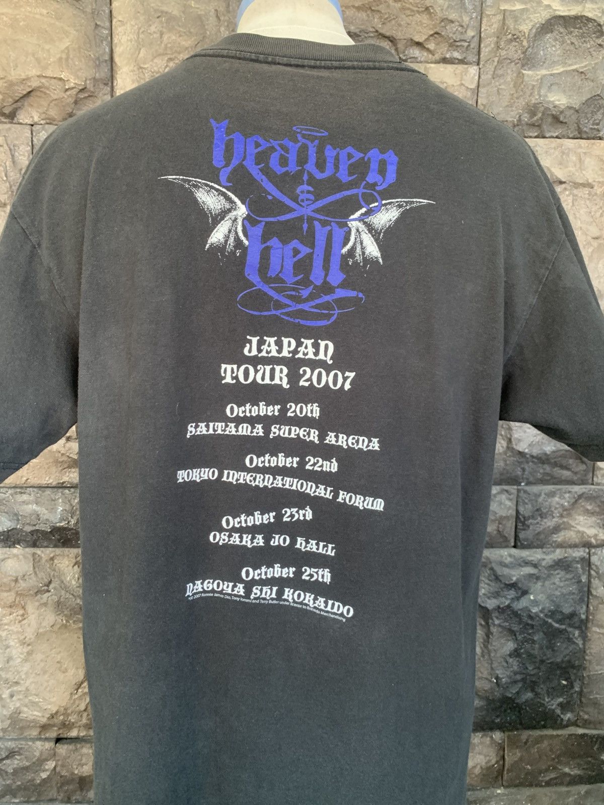 Band Tees Vintage Heaven And Hell Black Sabbath Japan Tour Band Tshirt Size US L / EU 52-54 / 3 - 6 Thumbnail