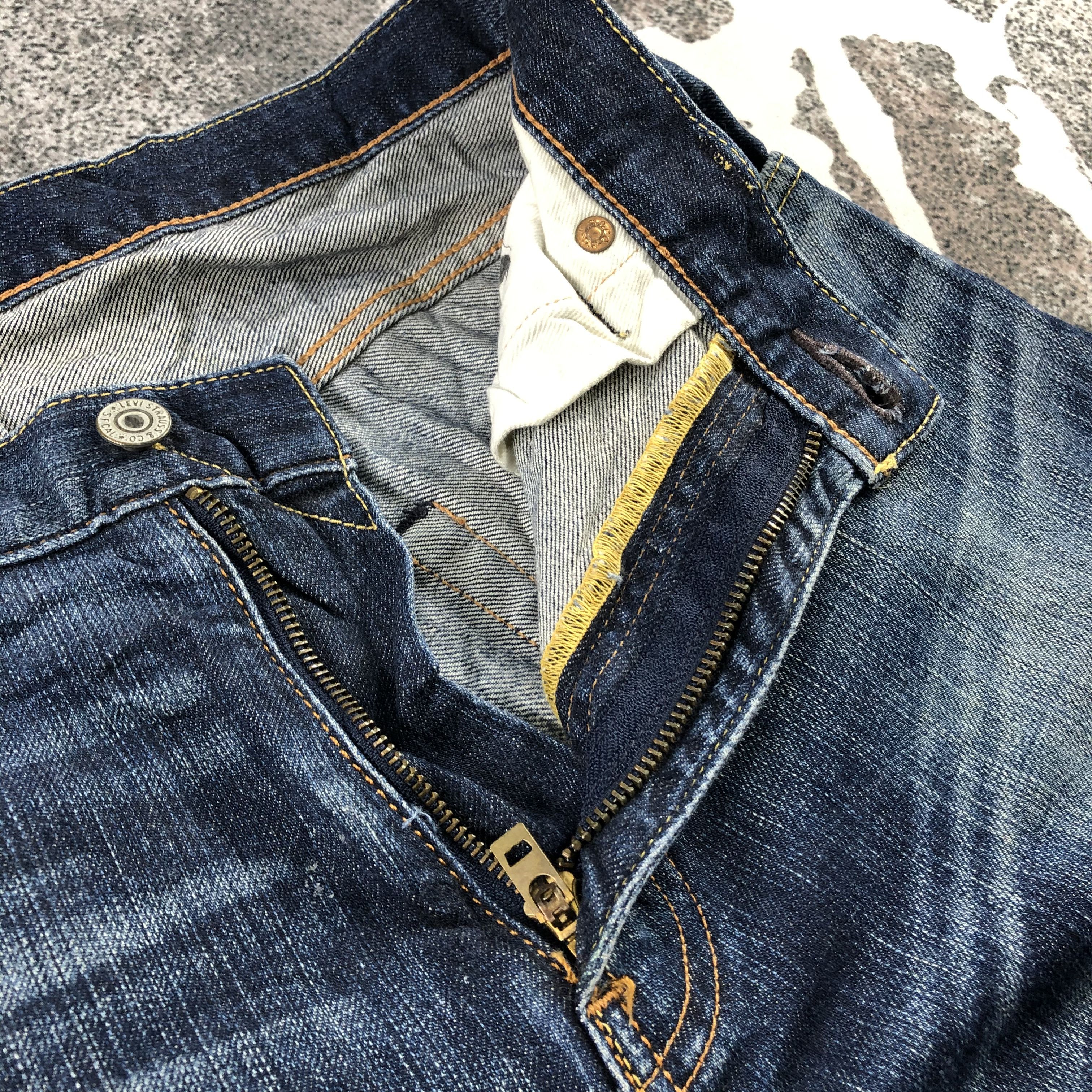 Levi's Vintage Levi's 551 Jeans Distress Dark Wash Denim KJ919 Size US 33 - 12 Thumbnail