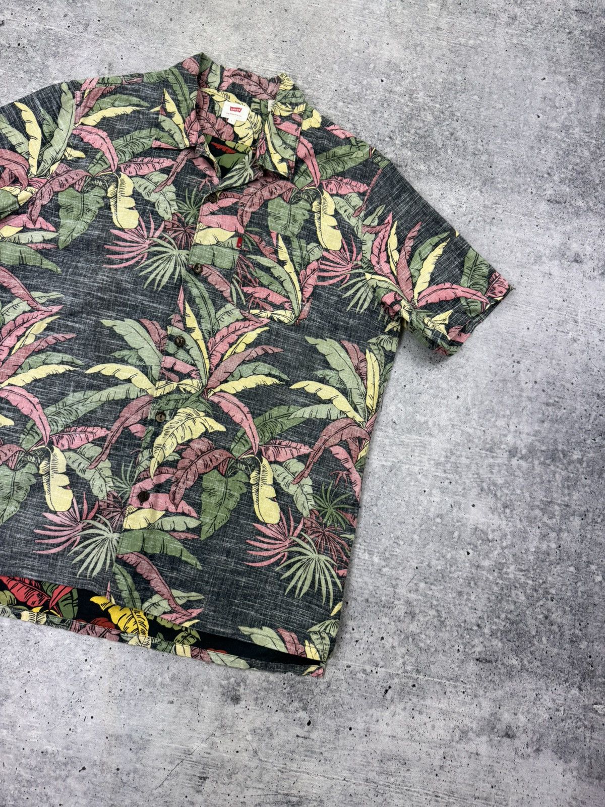 Levi's Levi’s Levis Hawaiian Button Short Sleeve Shirt Men Size L Size US L / EU 52-54 / 3 - 3 Thumbnail