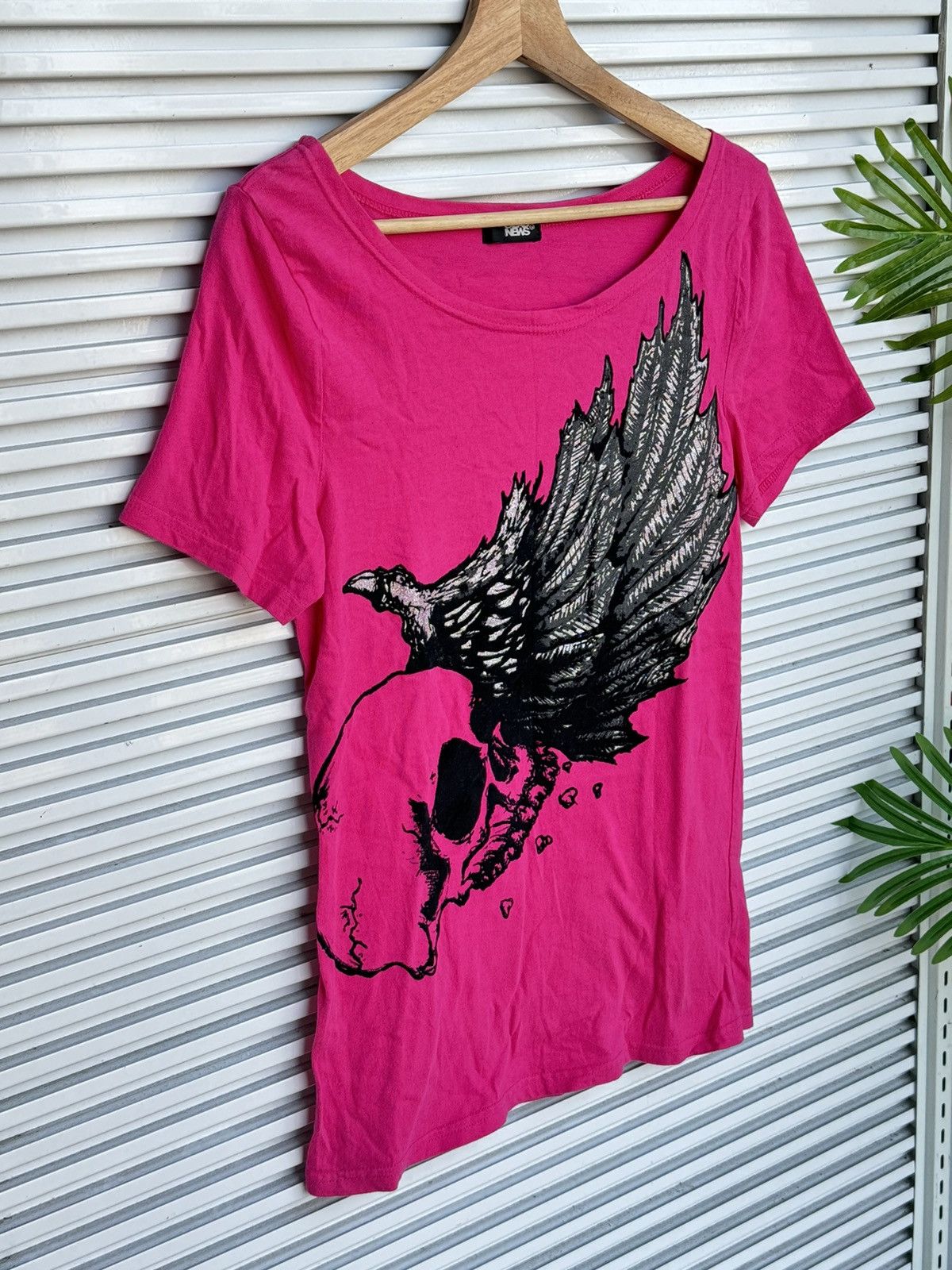 Vintage GladNews Skulls Wing Punk Poem Riot Tees Size US S / EU 44-46 / 1 - 1 Thumbnail
