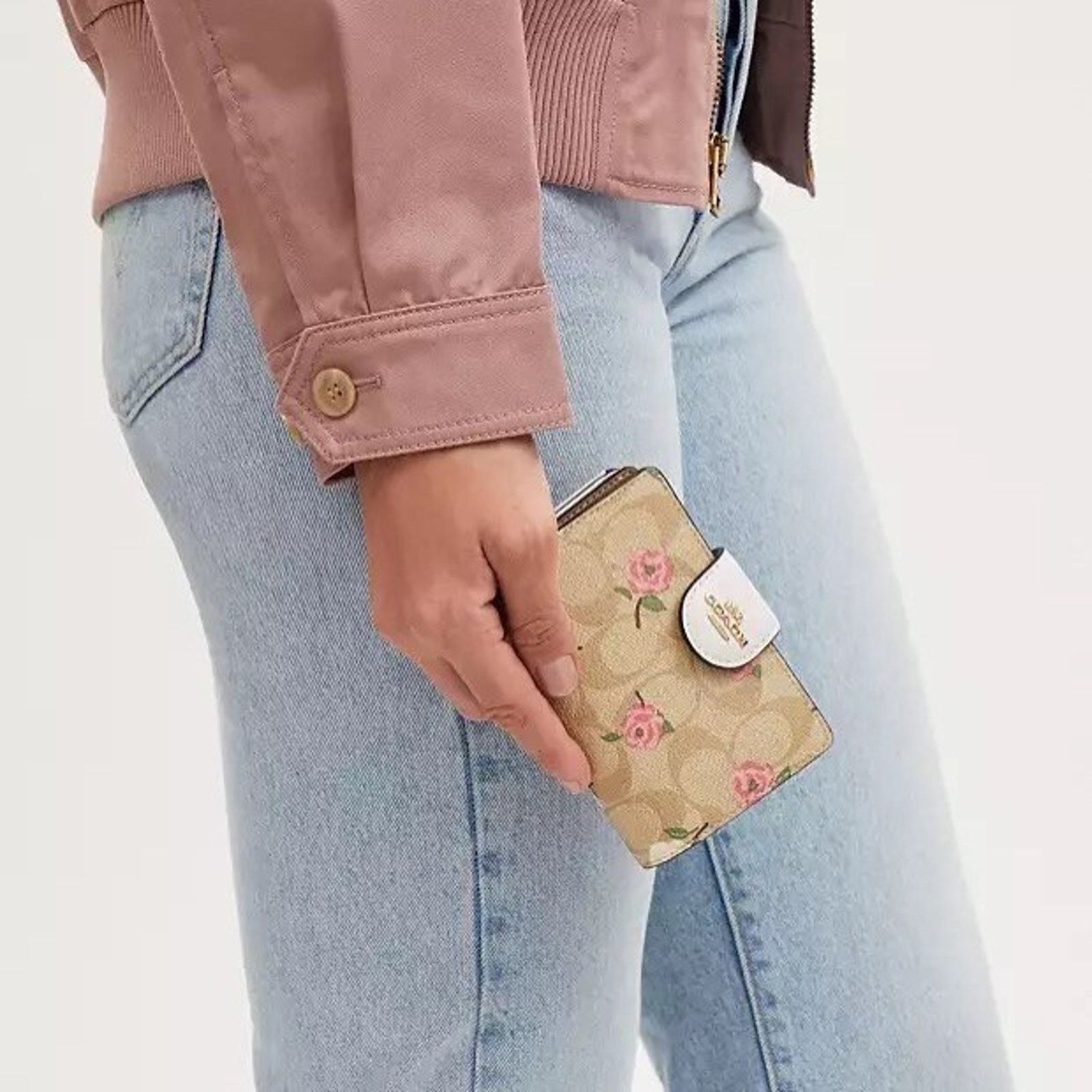 Coach NWT Coach Medium Corner Zip Wallet Floral Print CR968 Size ONE SIZE - 8 Thumbnail