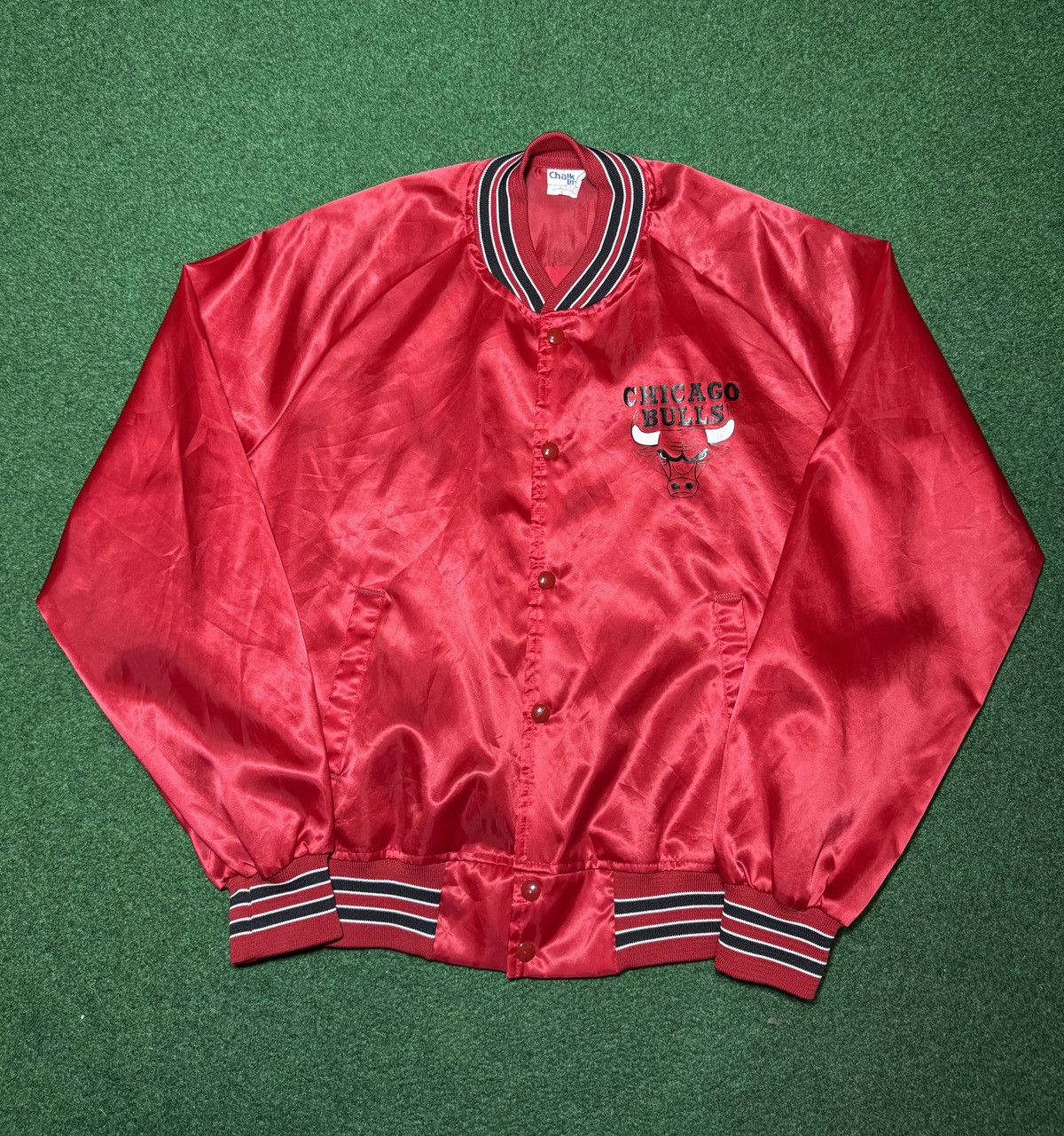 Chalk Line Vintage 90s Chicago Bulls Chalk Line Spellout Large Jacket Size US L / EU 52-54 / 3 - 2 Thumbnail