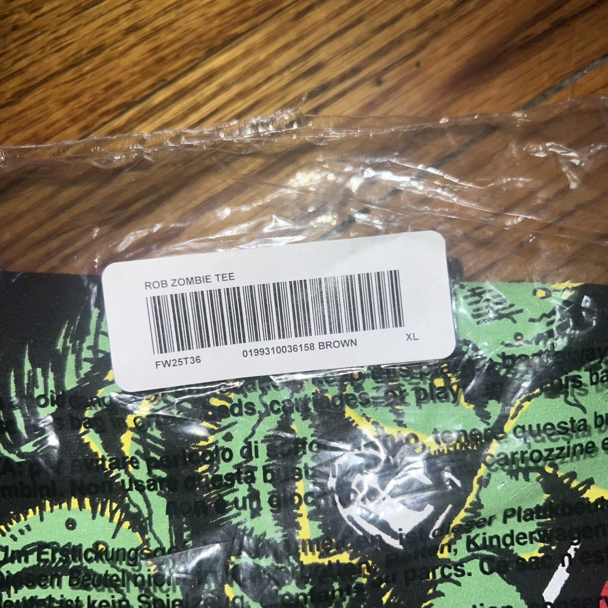 Supreme Supreme Fuckin Blowout Rob Zombie Tee Brown size: XL Size US XL / EU 56 / 4 - 6 Thumbnail