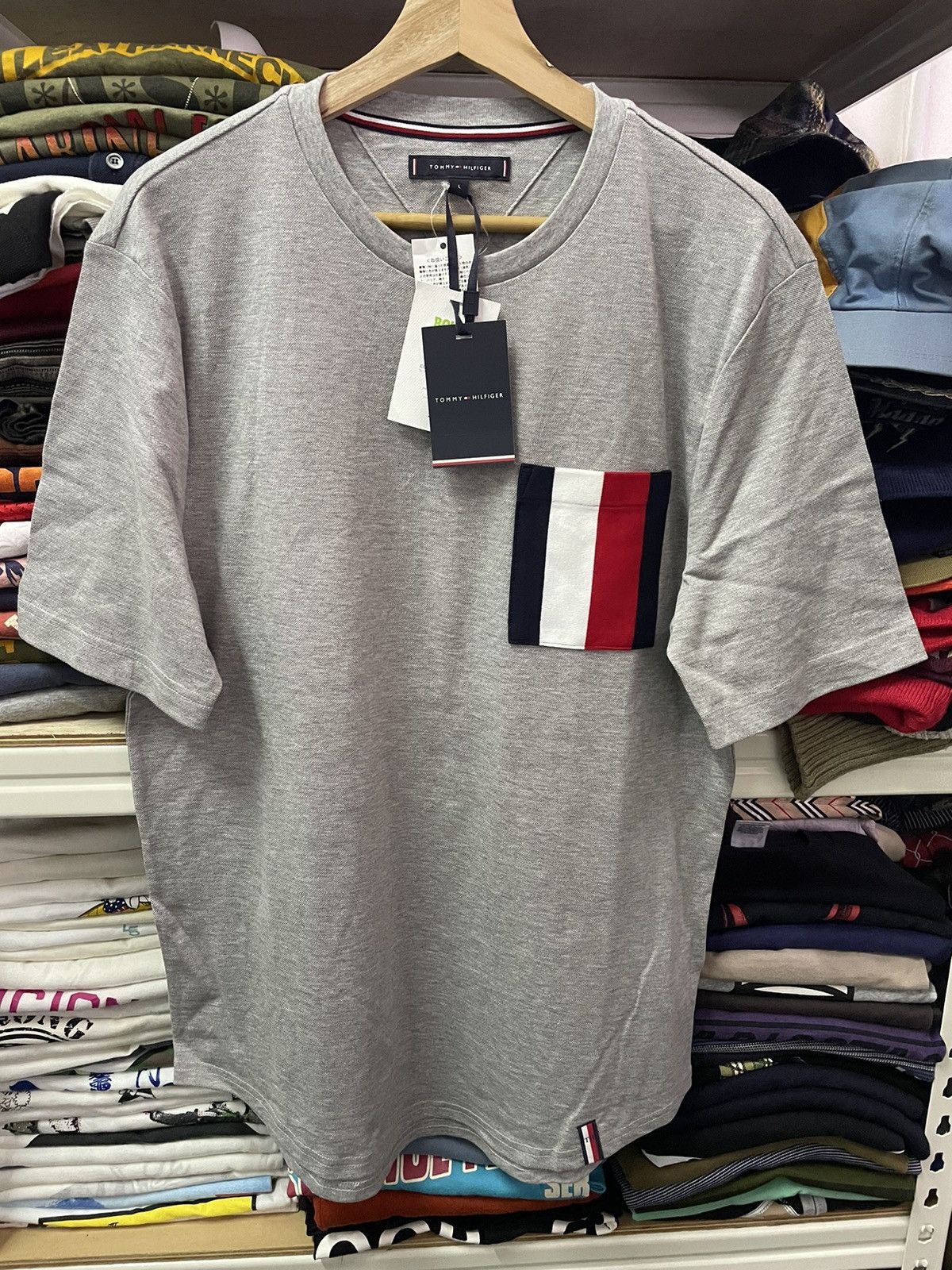 Tommy Hilfiger Vintage Tommy Hilfiger New With Tag Shirt Size US L / EU 52-54 / 3 - 1 Thumbnail