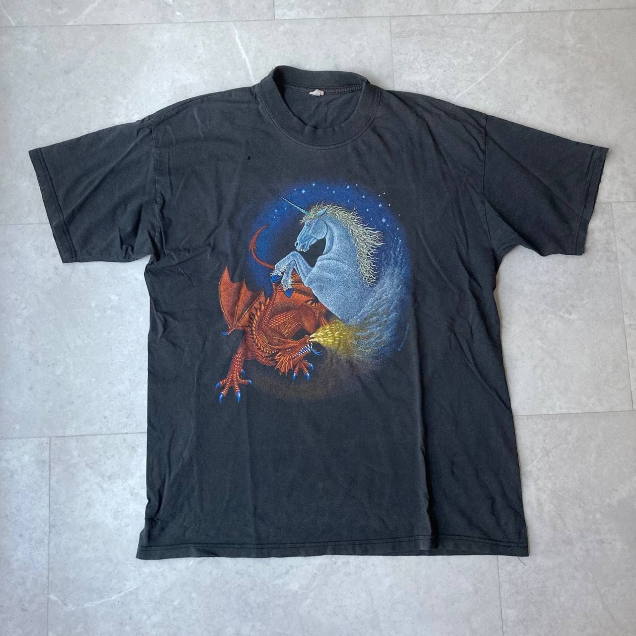 Arts & Science Vintage 90s Dragon Unicorn Hawlin Art Faded Tee Size US XL / EU 56 / 4 - 1 Thumbnail