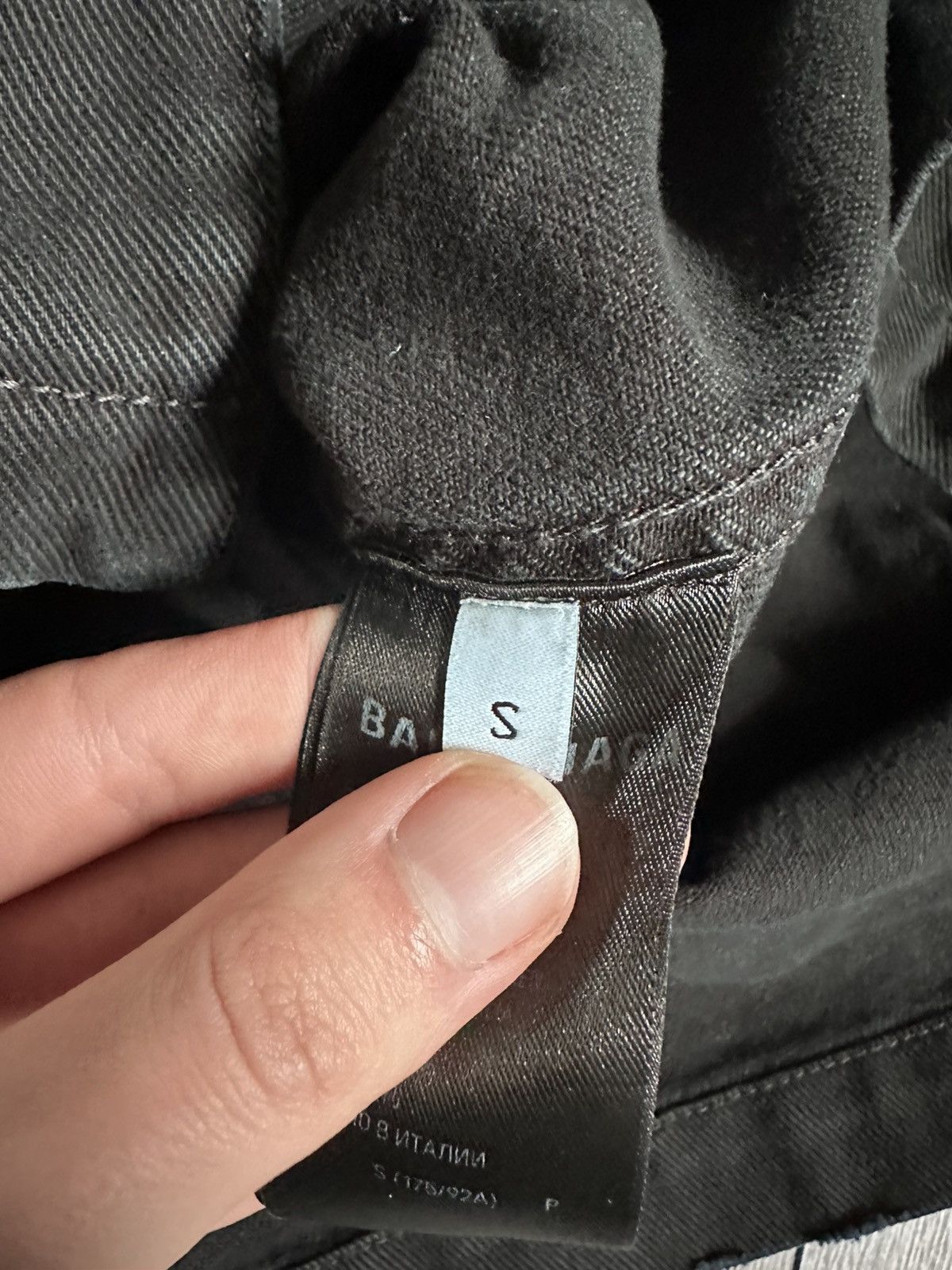 Balenciaga balenciaga bb corp cargo distressed jacket large fit Size US S / EU 44-46 / 1 - 6 Thumbnail